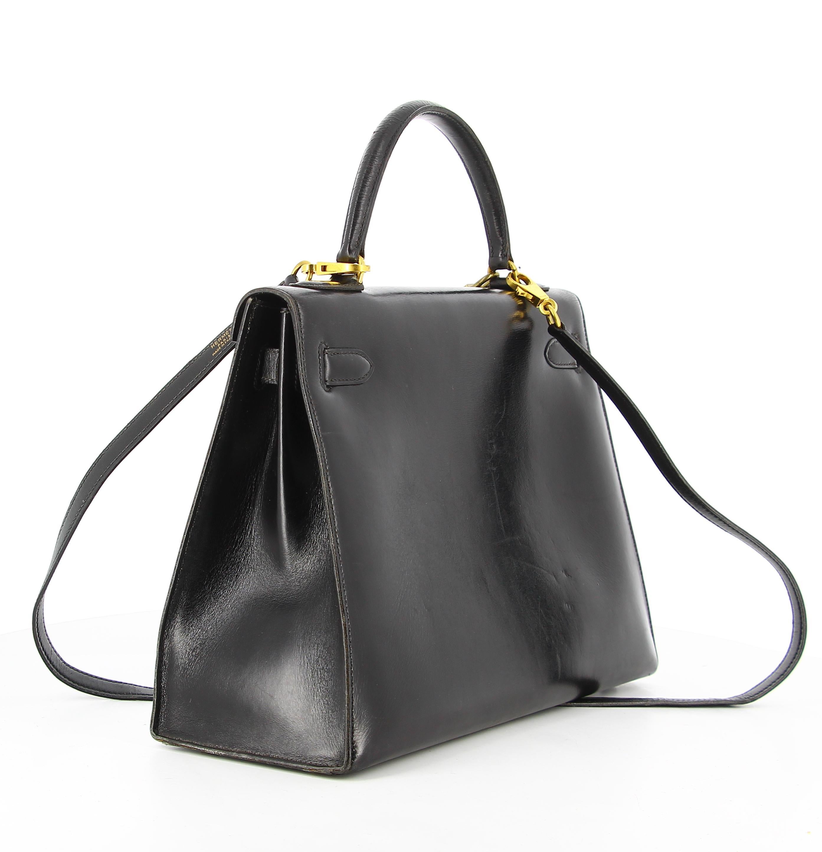 1970's Hermes Kelly 32 Bag in Black Box Leather In Good Condition In PARIS, FR