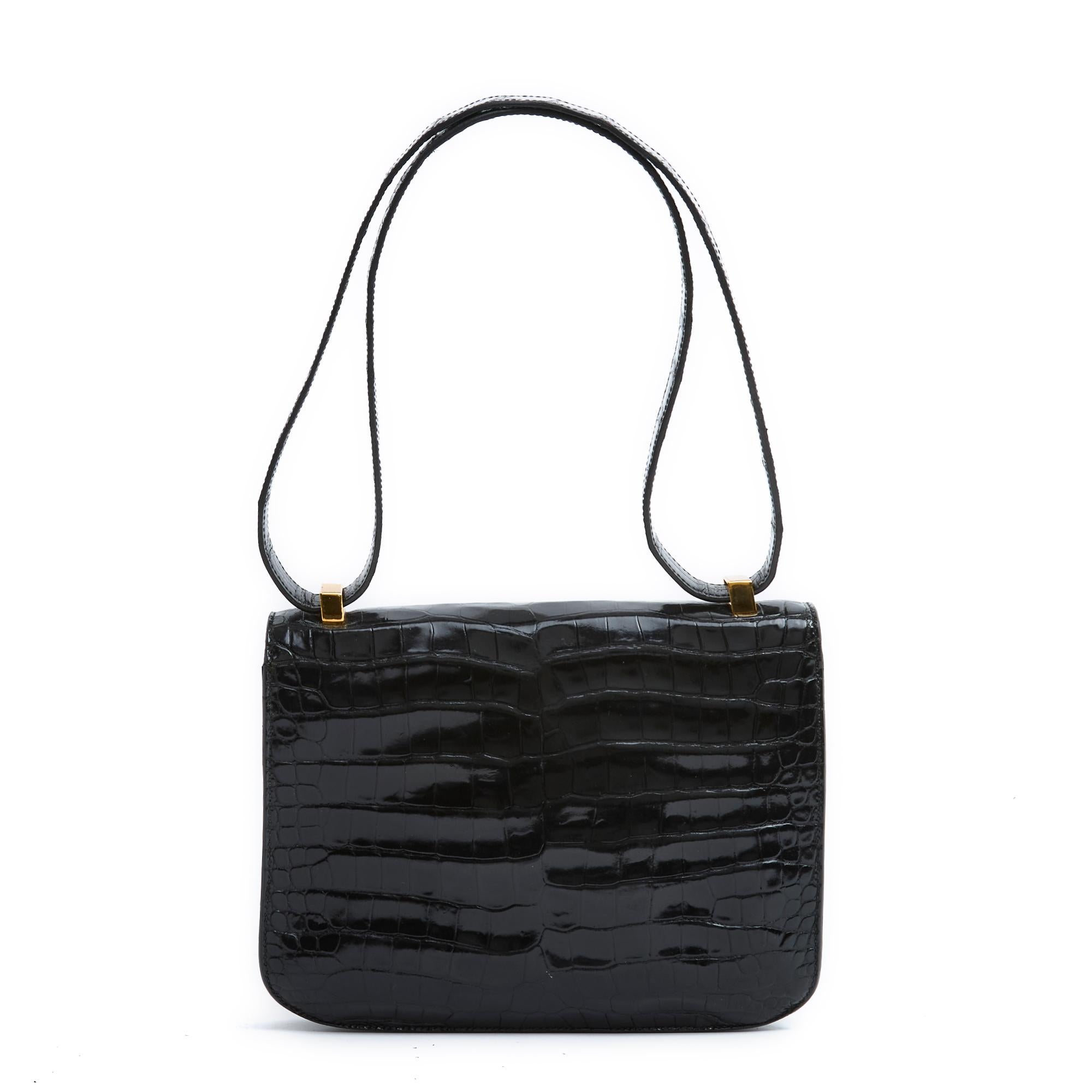1970s Hermes Sac Constance Black Precious Leather Bag   For Sale 1