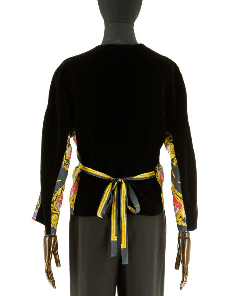 Noir Veste en soie et velours Hermès des années 1970 en vente