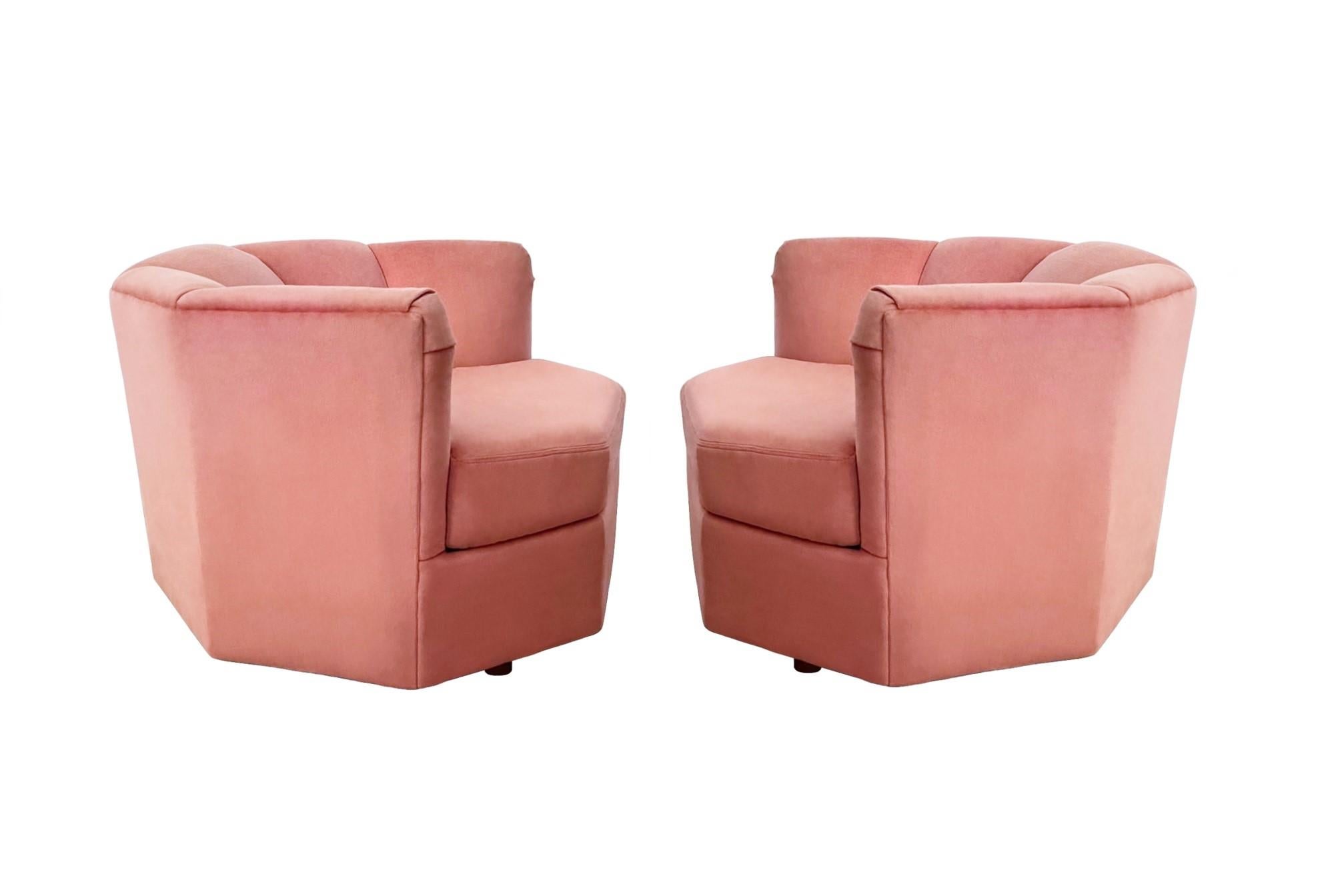 1970s Hexagonal Club Chairs in a Dusty Rose Velvet For Sale 3