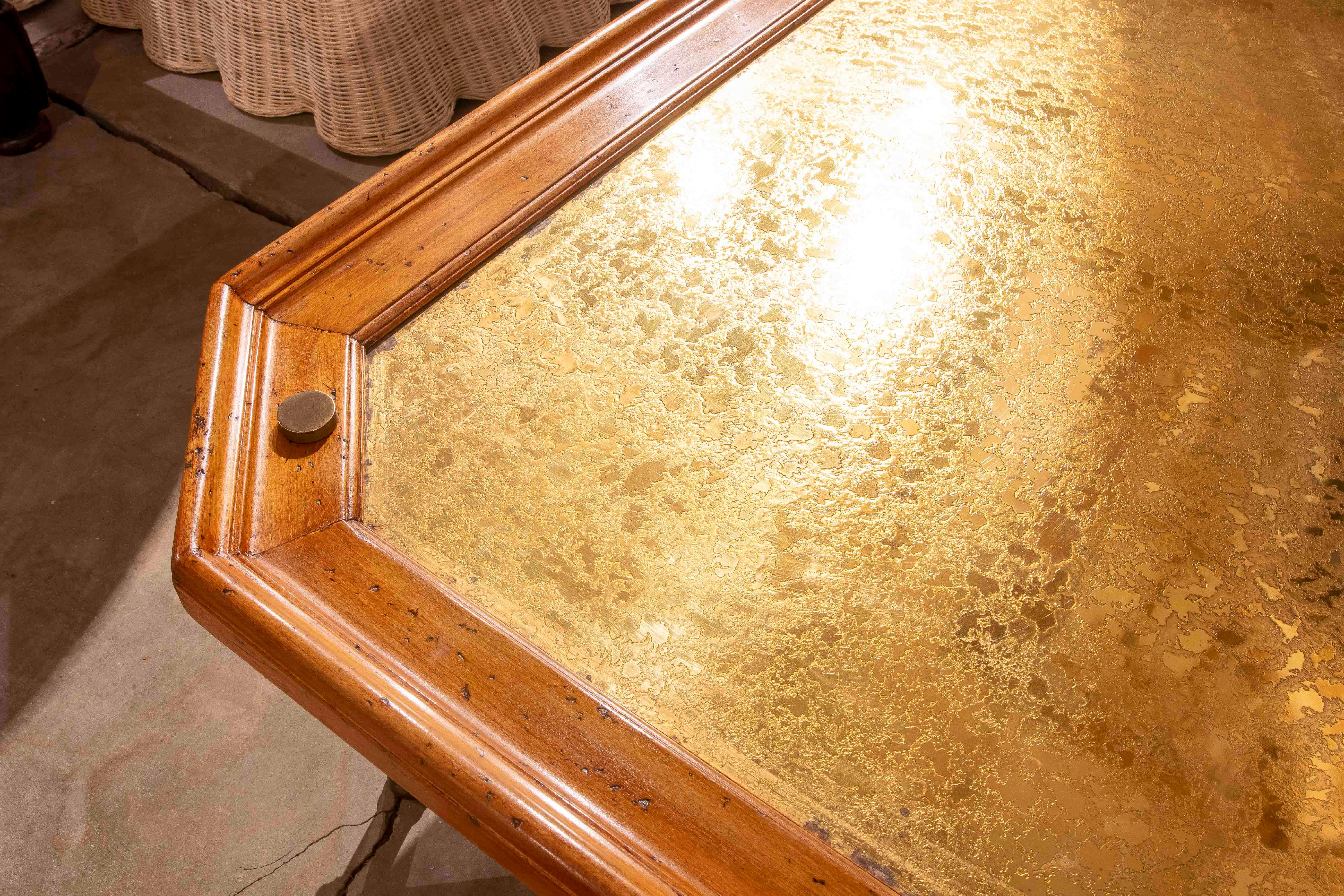 1970s Hexagonal Coffee Table with Embossed Brass Top and Brass Base, Holl Style In Good Condition For Sale In Marbella, ES