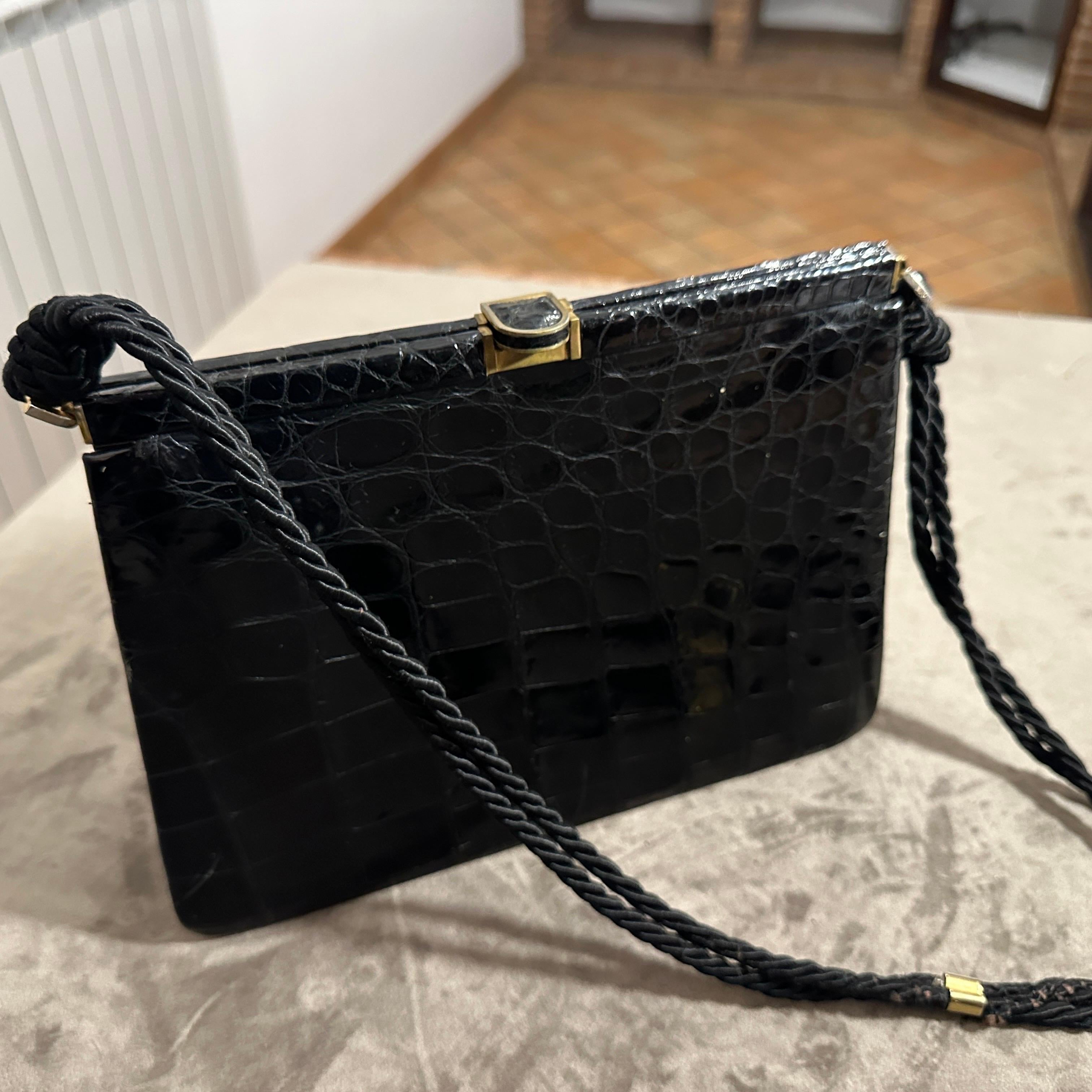 Borsa a tracolla italiana anni '70 in pelle nera e corda di alta qualità in vendita 5