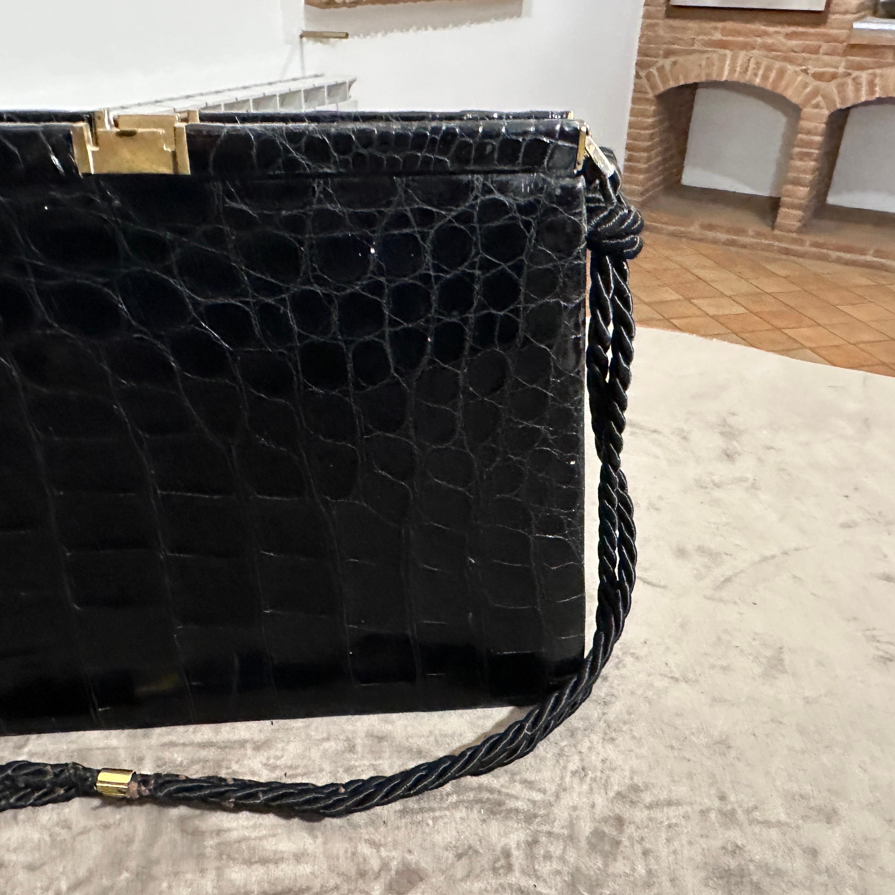 Nero Borsa a tracolla italiana anni '70 in pelle nera e corda di alta qualità in vendita