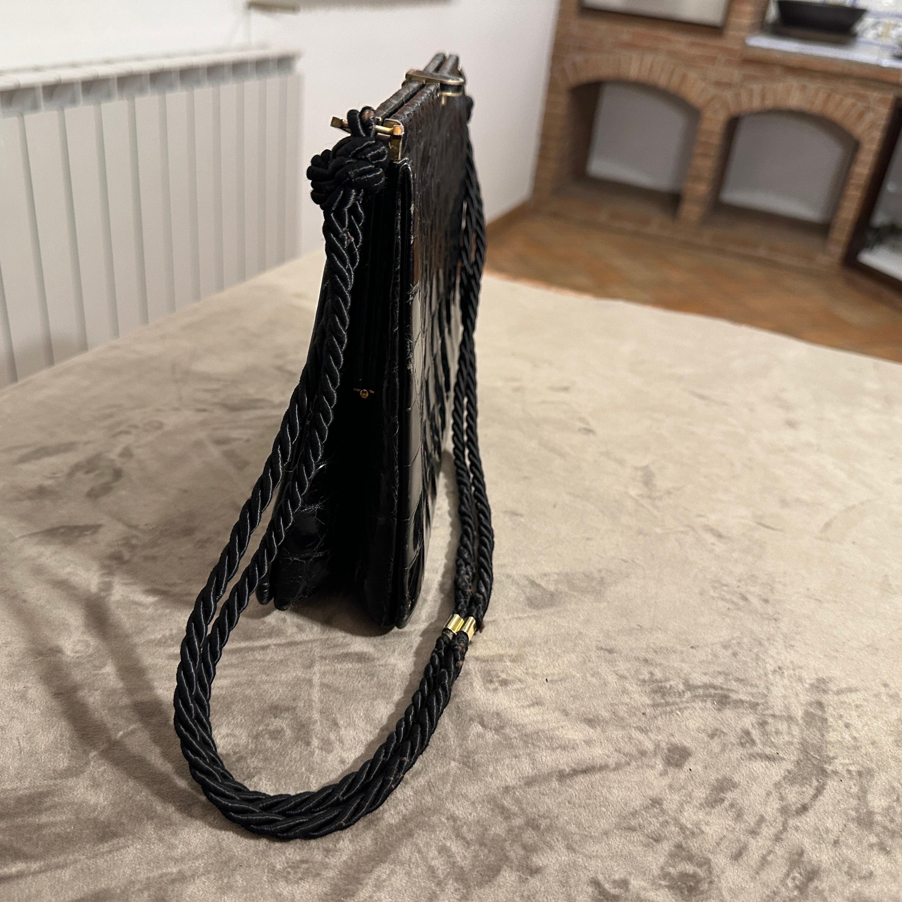 Borsa a tracolla italiana anni '70 in pelle nera e corda di alta qualità In condizioni ottime in vendita a Aci Castello, IT