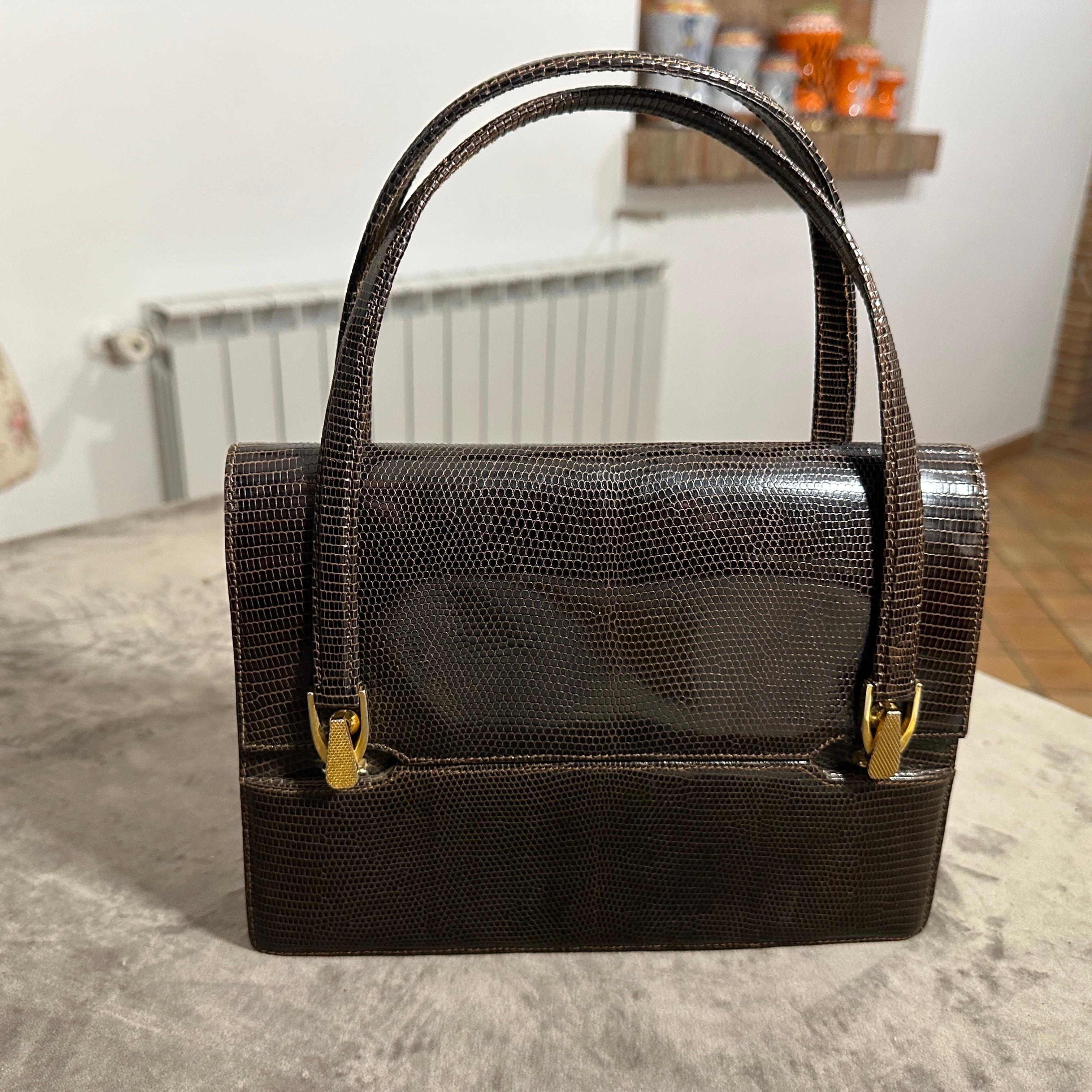 Bolso italiano de mano de cuero marrón y latón de alta calidad de los años 70 en venta 13