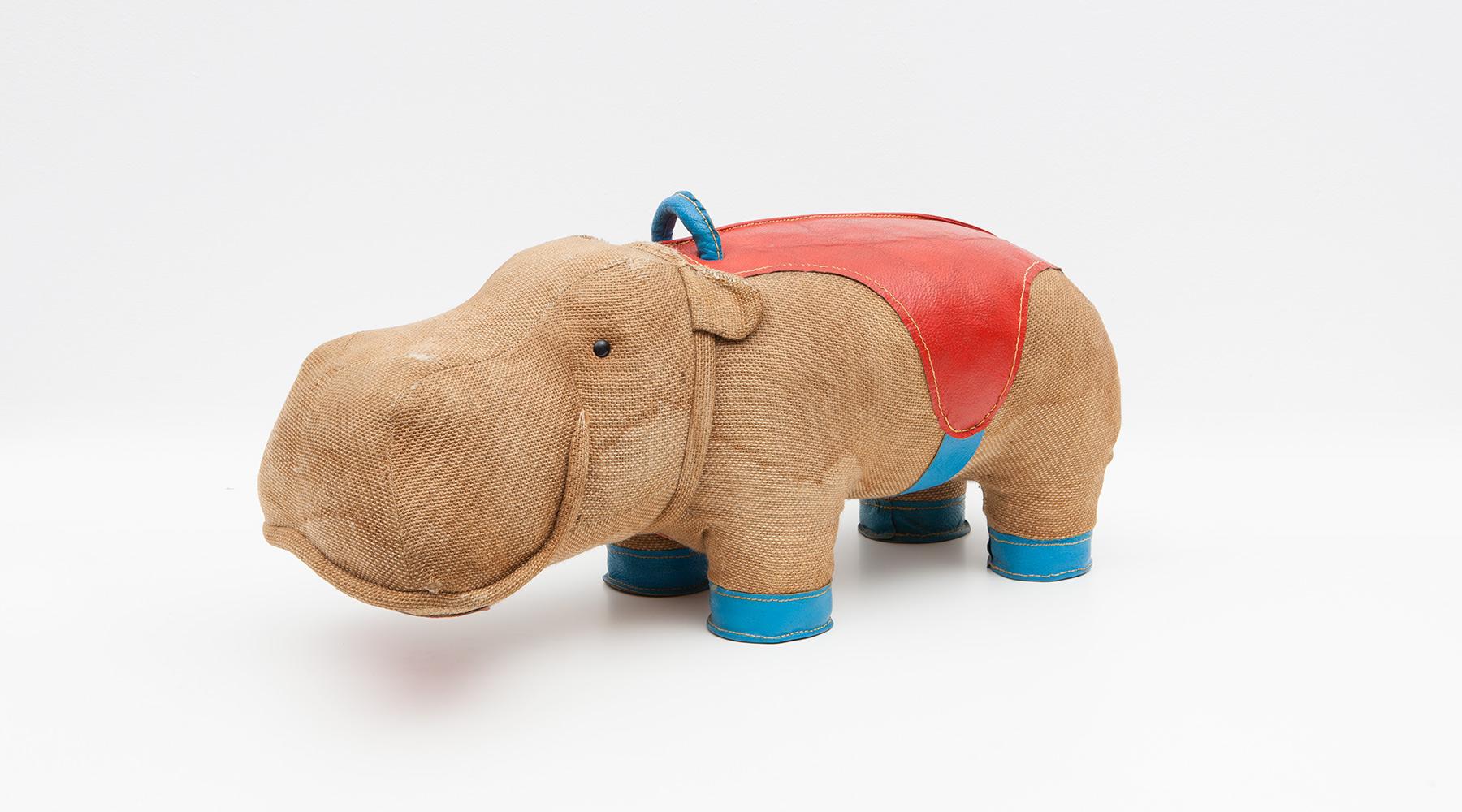 Hippo, children toy in jute and leather by Renate Müller, Germany, 1970.

Authentic animal toy from the 1970s by Renate Müller. Unique in shape and workmanship. This example shows a hippo made of jute and leather details in red and blue. The high