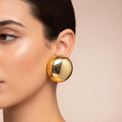 Hochwertiger Modeschmuck aus den 1970er Jahren: Vergoldete Metall-Ohrstecker im italienischen Clip-On-Stil