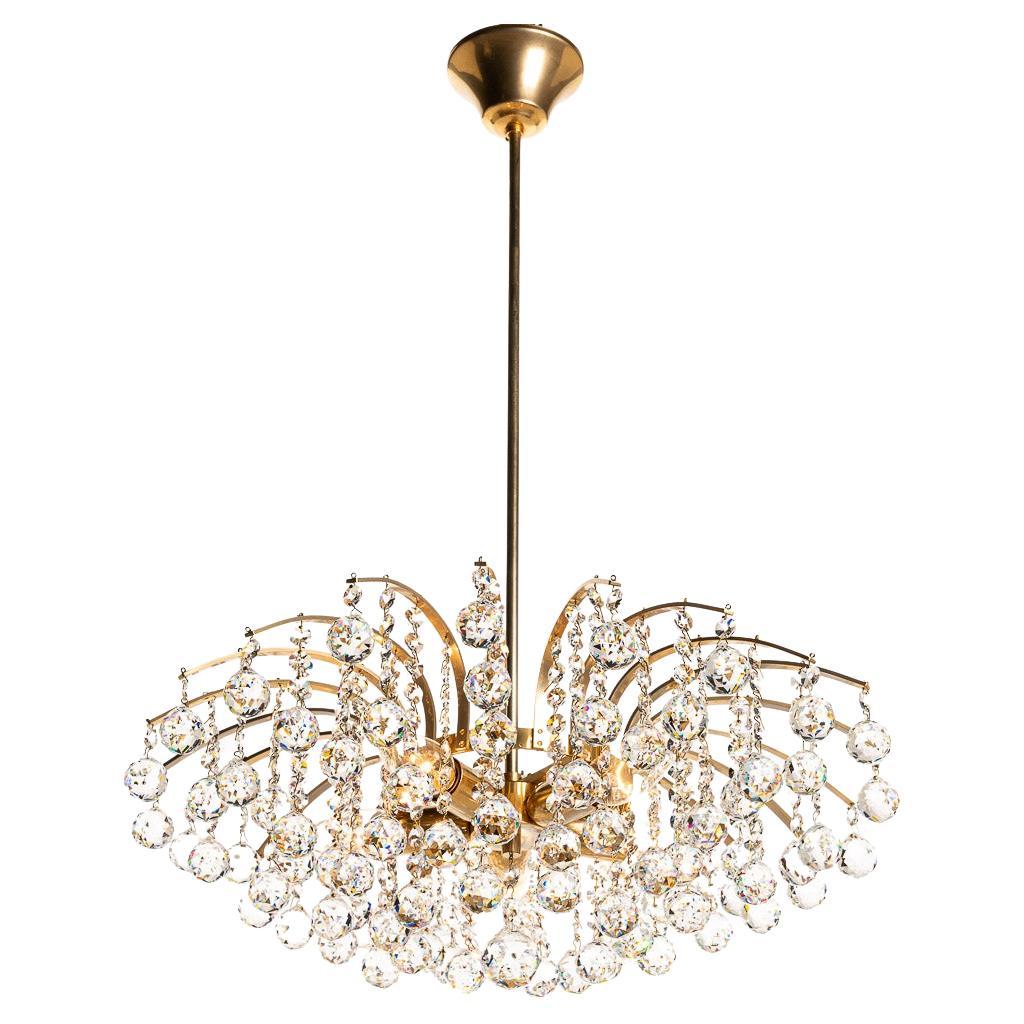 1970s High Quality Crystal Chandelier Attributed to Palwa