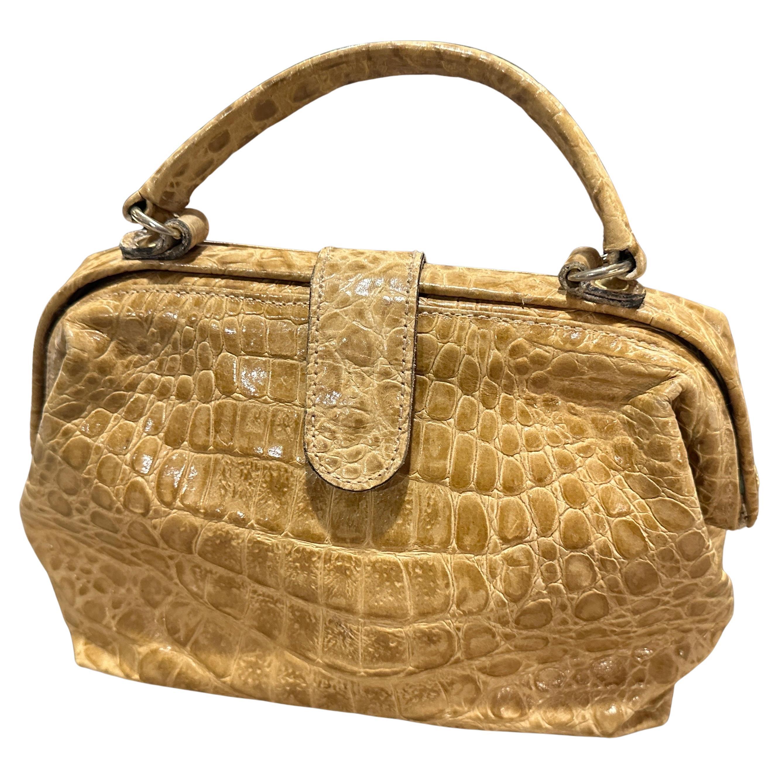 1970s High Quality Light B<rown Leather Italian Top Handle Bag For Sale