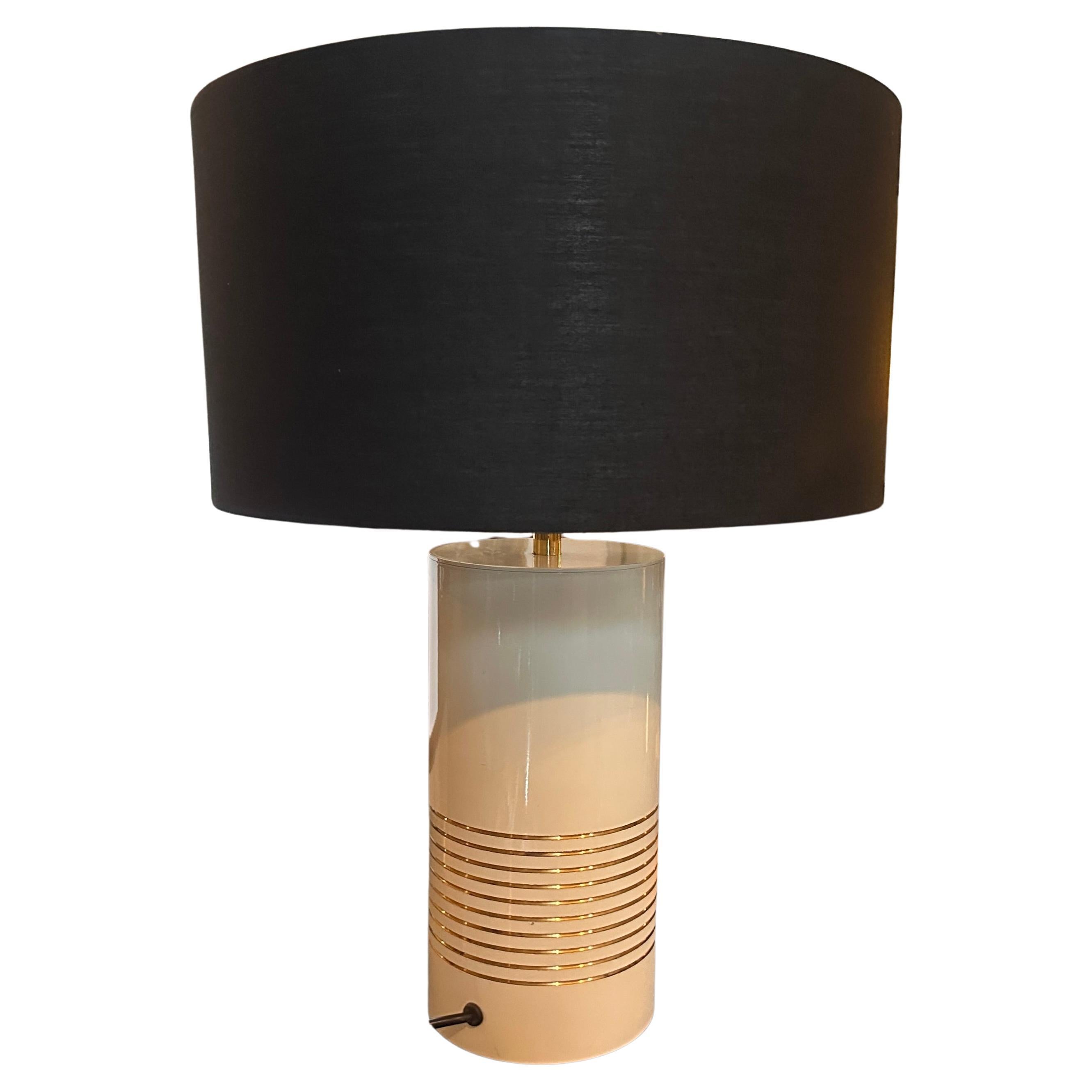 1970s High Quality Mid-Century  Ivory and Gold Painted Metal Italian Table Lamp For Sale