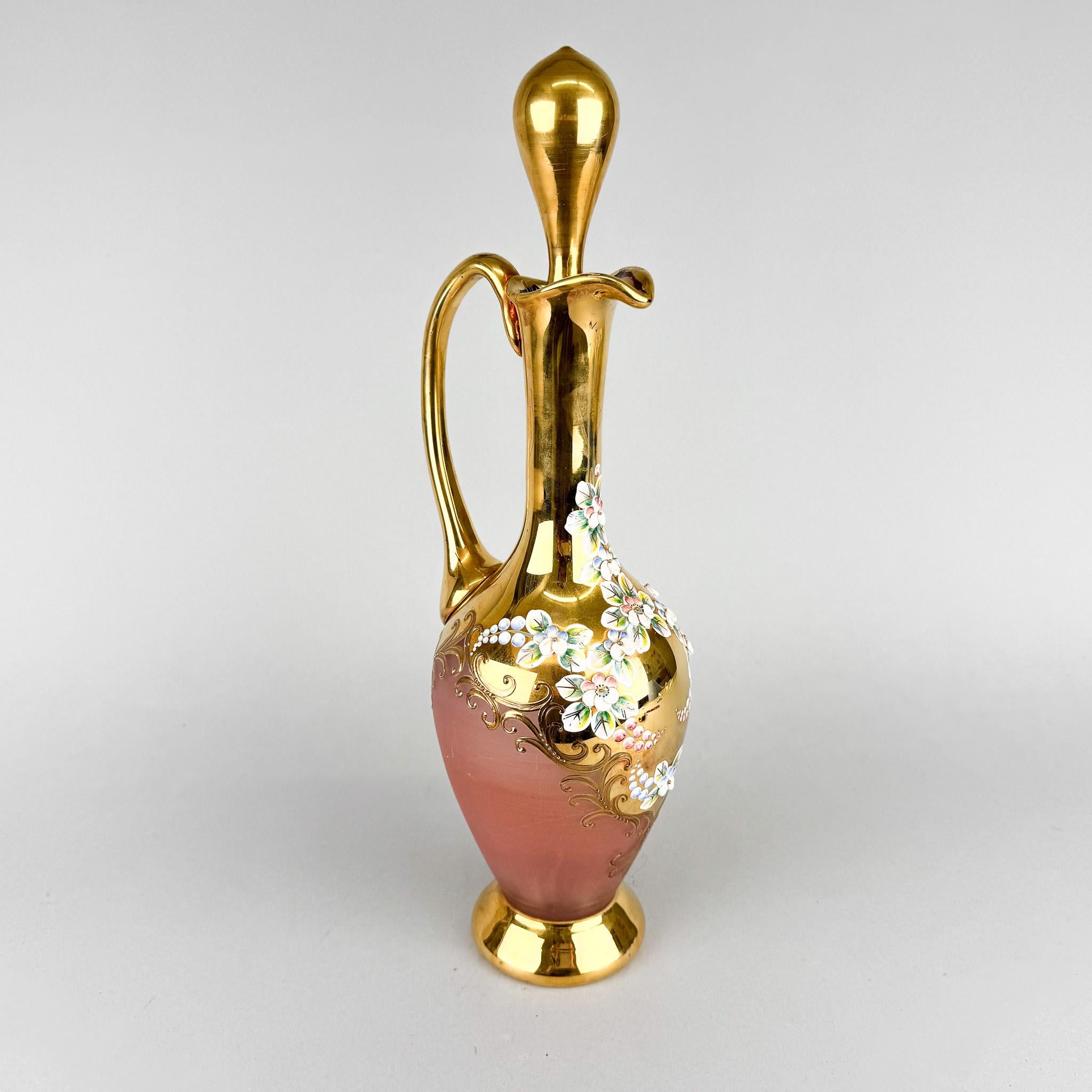 Decanter in vetro smaltato degli anni '70, Cecoslovacchia In condizioni buone in vendita a Praha, CZ