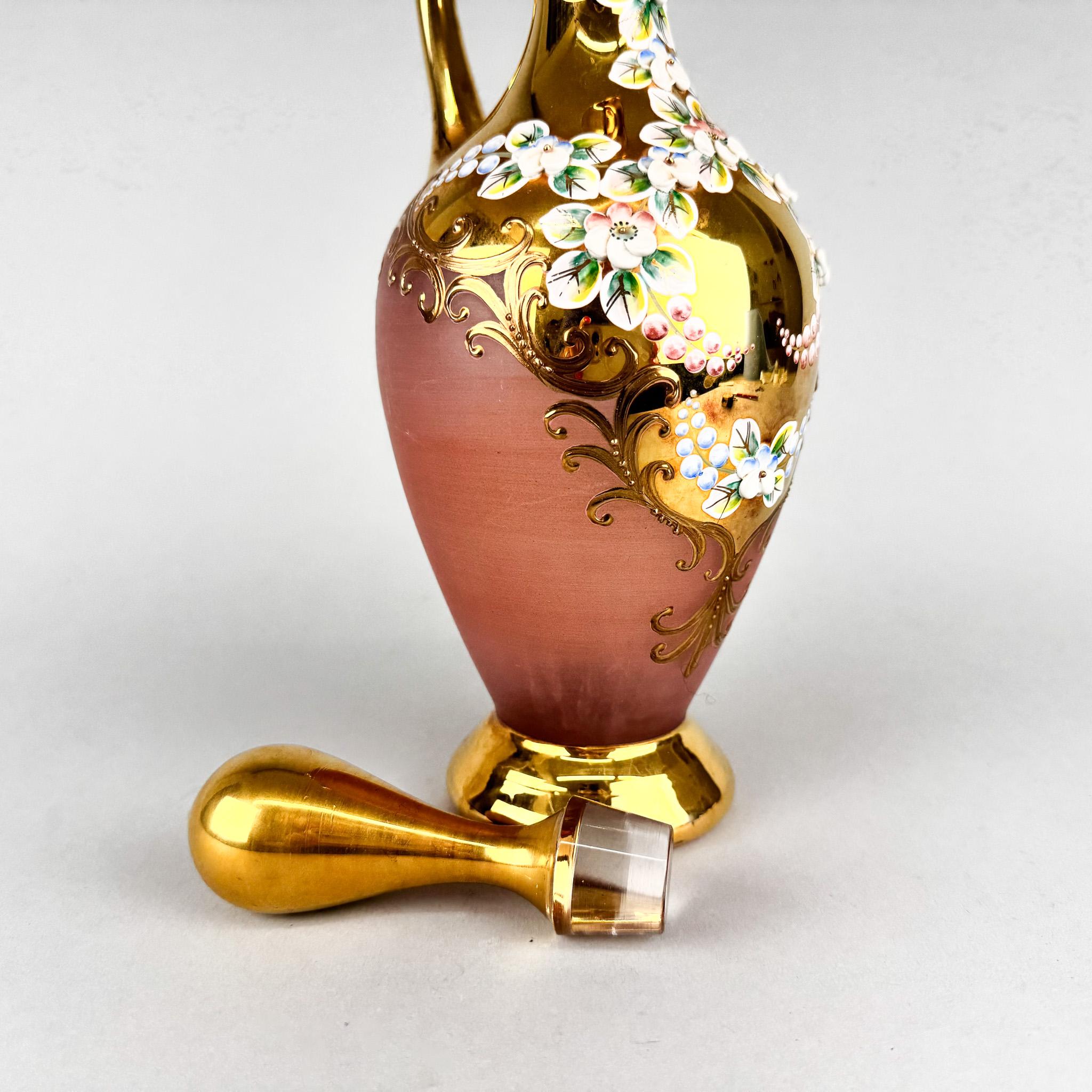 XX secolo Decanter in vetro smaltato degli anni '70, Cecoslovacchia in vendita