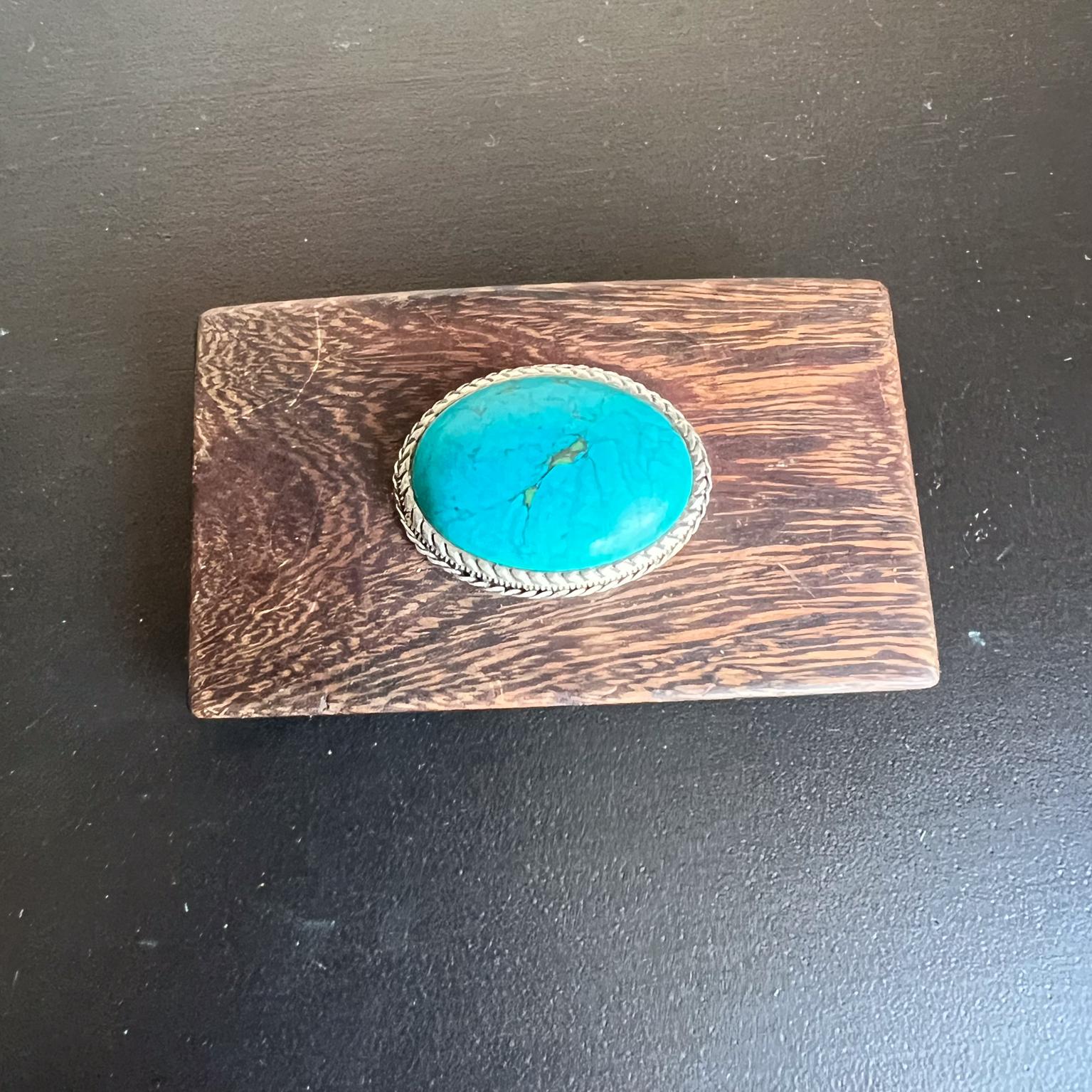 1970s Hip Belt Buckle Turquoise on Ebony 
3 .13 w x 1.75 h x 1d
Preowned vintage, refer to images listed.