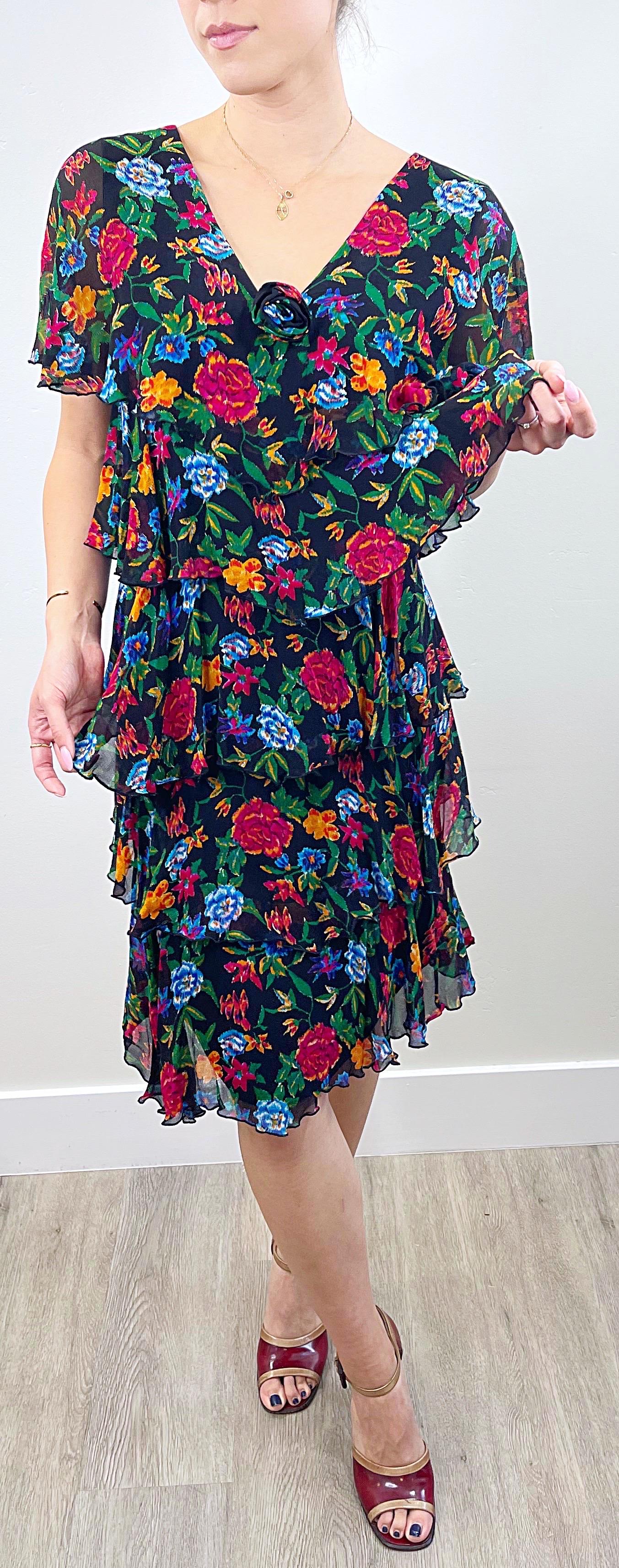 1970s Holly’s Harp Silk Chiffon Colorful Flower Print Tiered Vintage 70s Dress For Sale 7