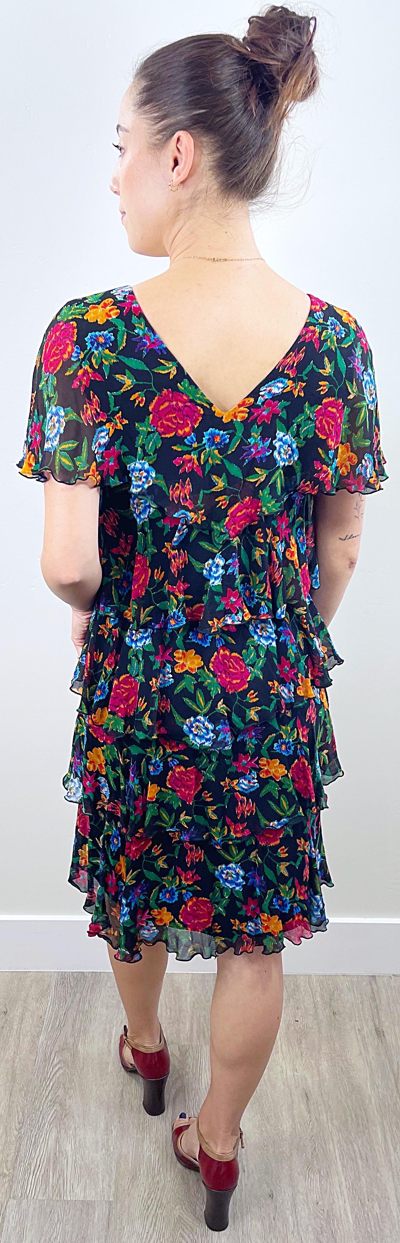 1970s Holly’s Harp Silk Chiffon Colorful Flower Print Tiered Vintage 70s Dress In Excellent Condition For Sale In San Diego, CA