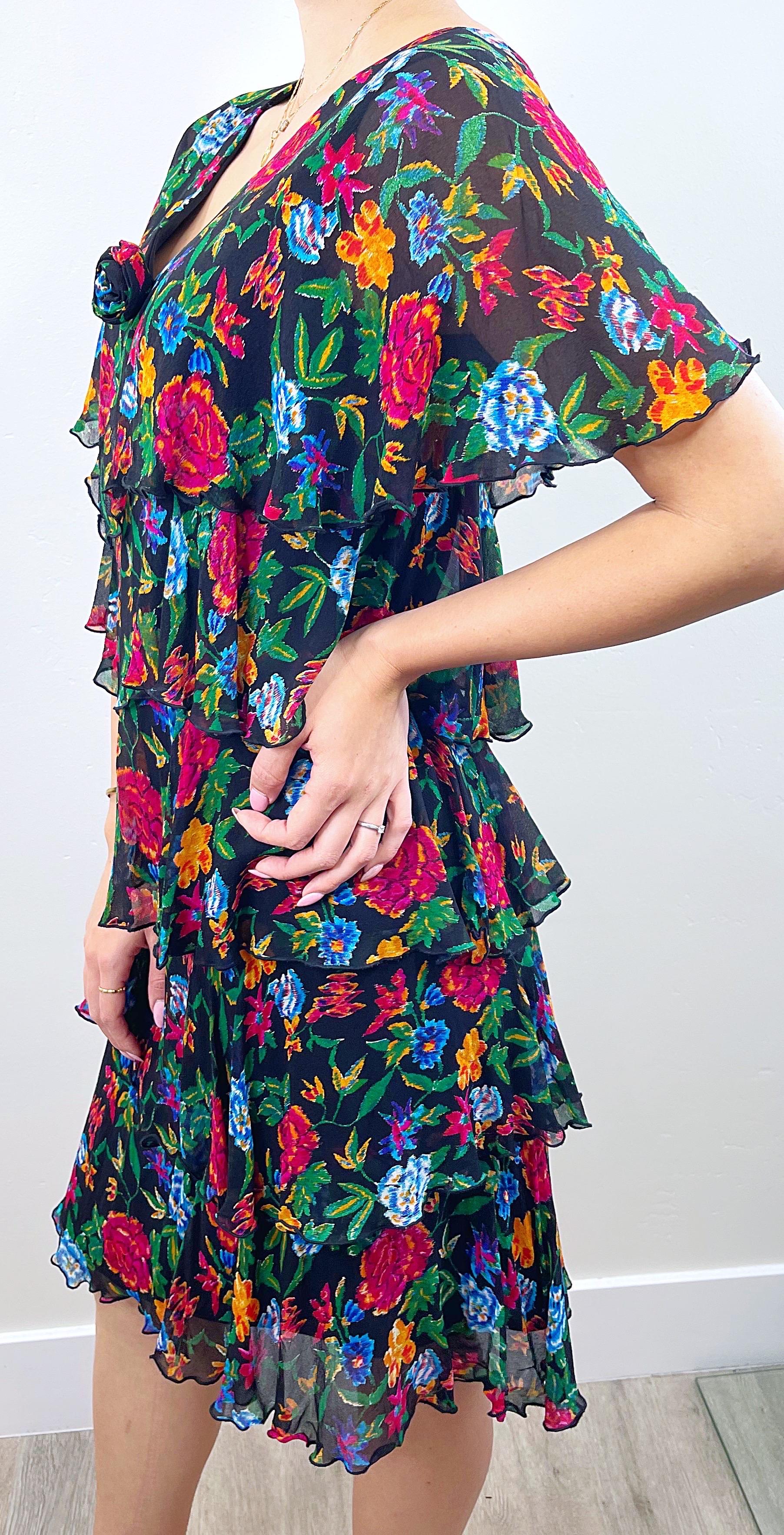 1970s Holly’s Harp Silk Chiffon Colorful Flower Print Tiered Vintage 70s Dress For Sale 5