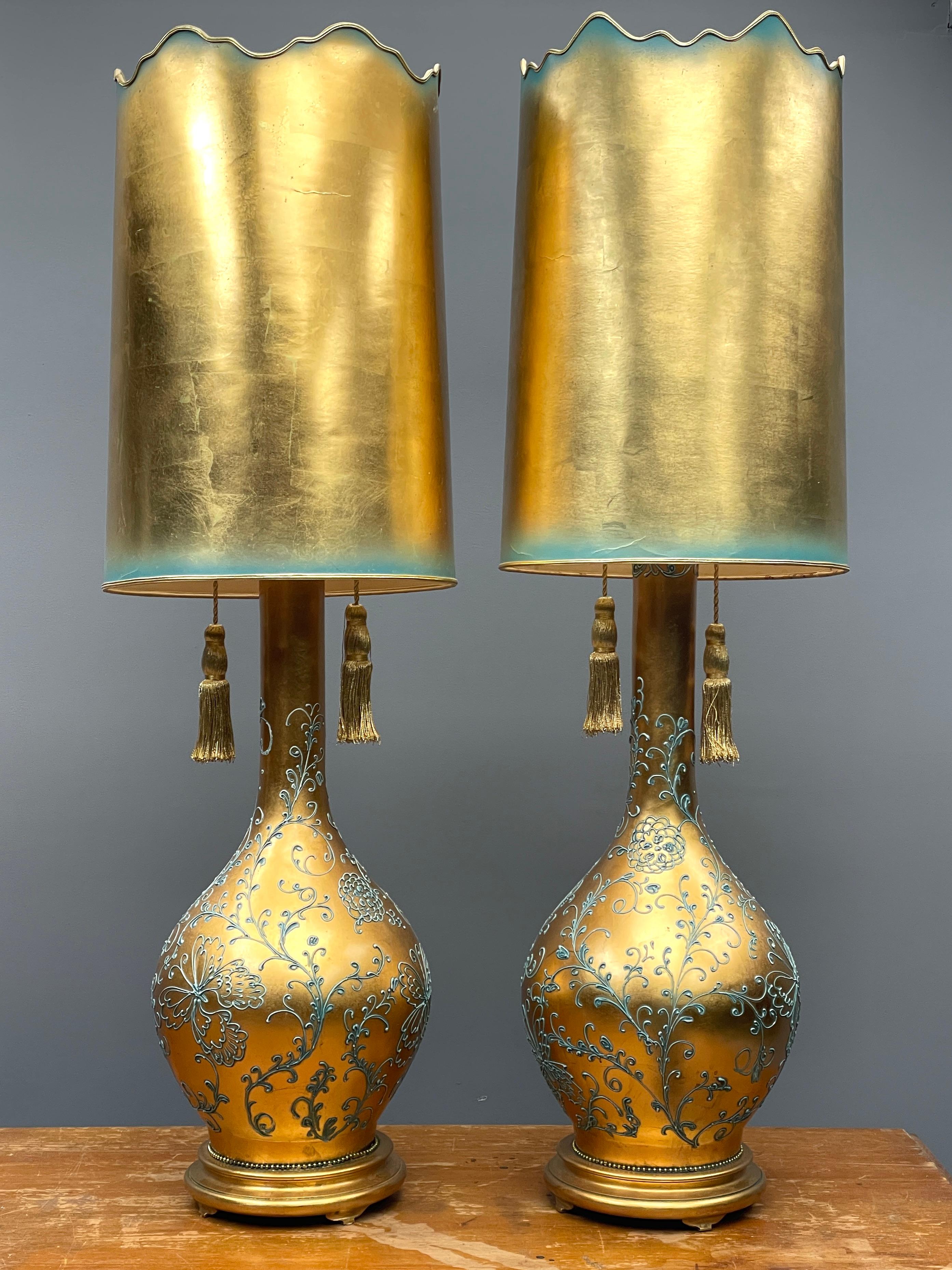 1970s Hollywood Gold Faux Gilt Tassels Monumental Table Lamps Glam Mont (Hollywood Regency) im Angebot