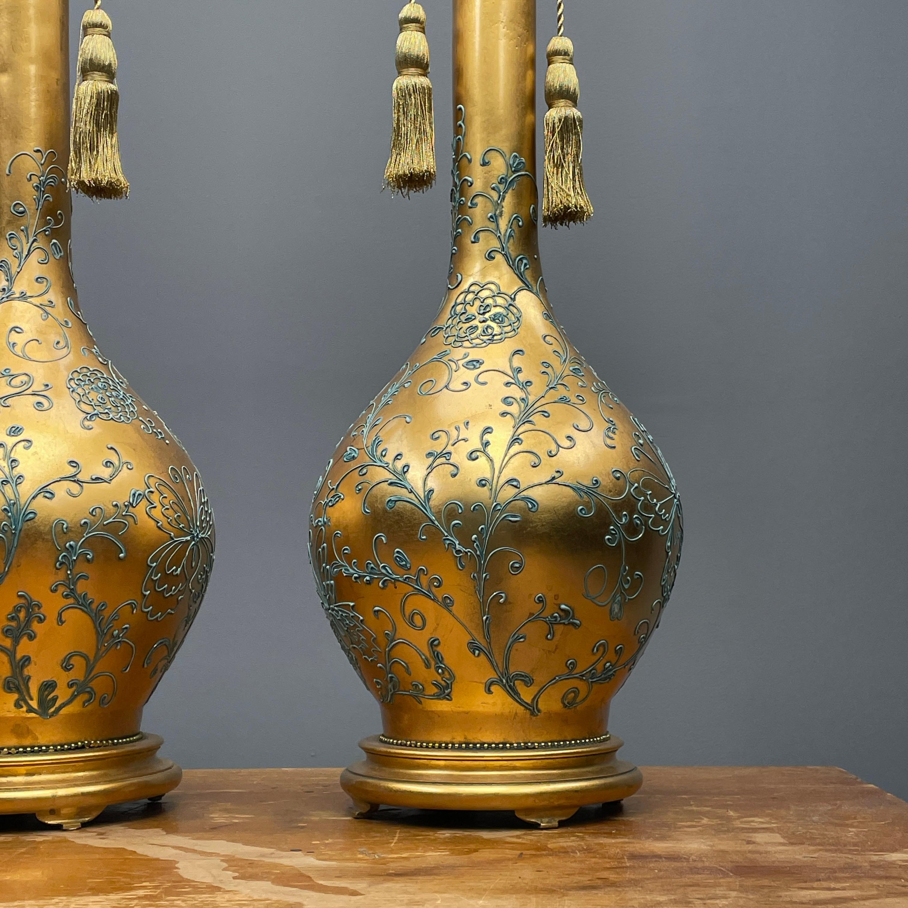 1970s Hollywood Gold Faux Gilt Tassels Monumental Table Lamps Glam Mont (Keramik) im Angebot