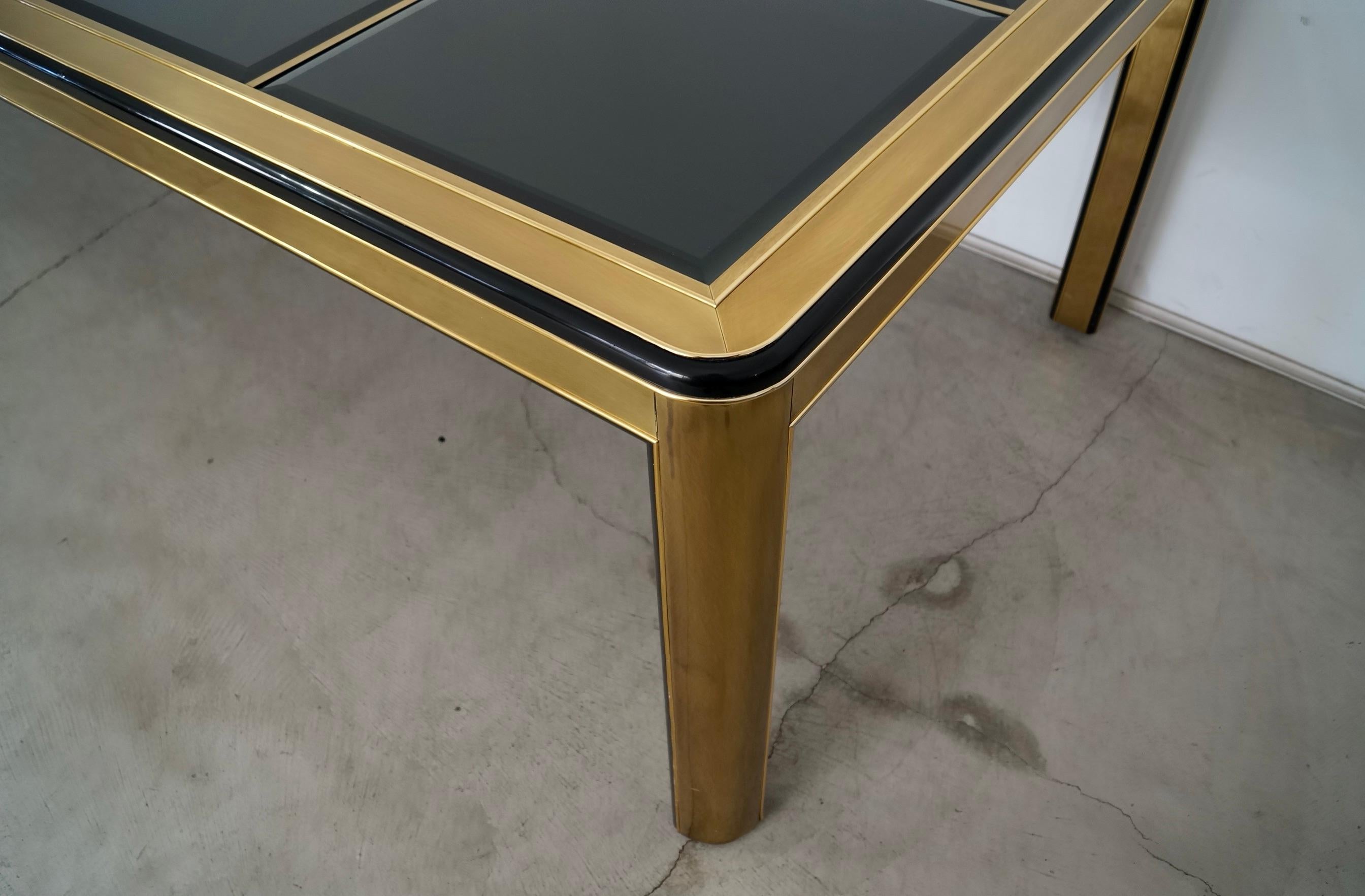 Table de salle à manger Art déco en laiton et verre fumé foncé Hollywood Regency 1970 en vente 9