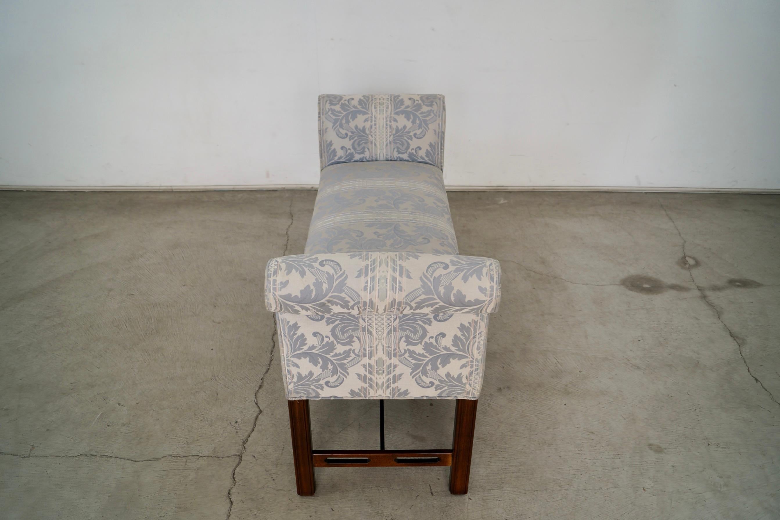 Banc Hollywood Regency des années 1970 en vente 4