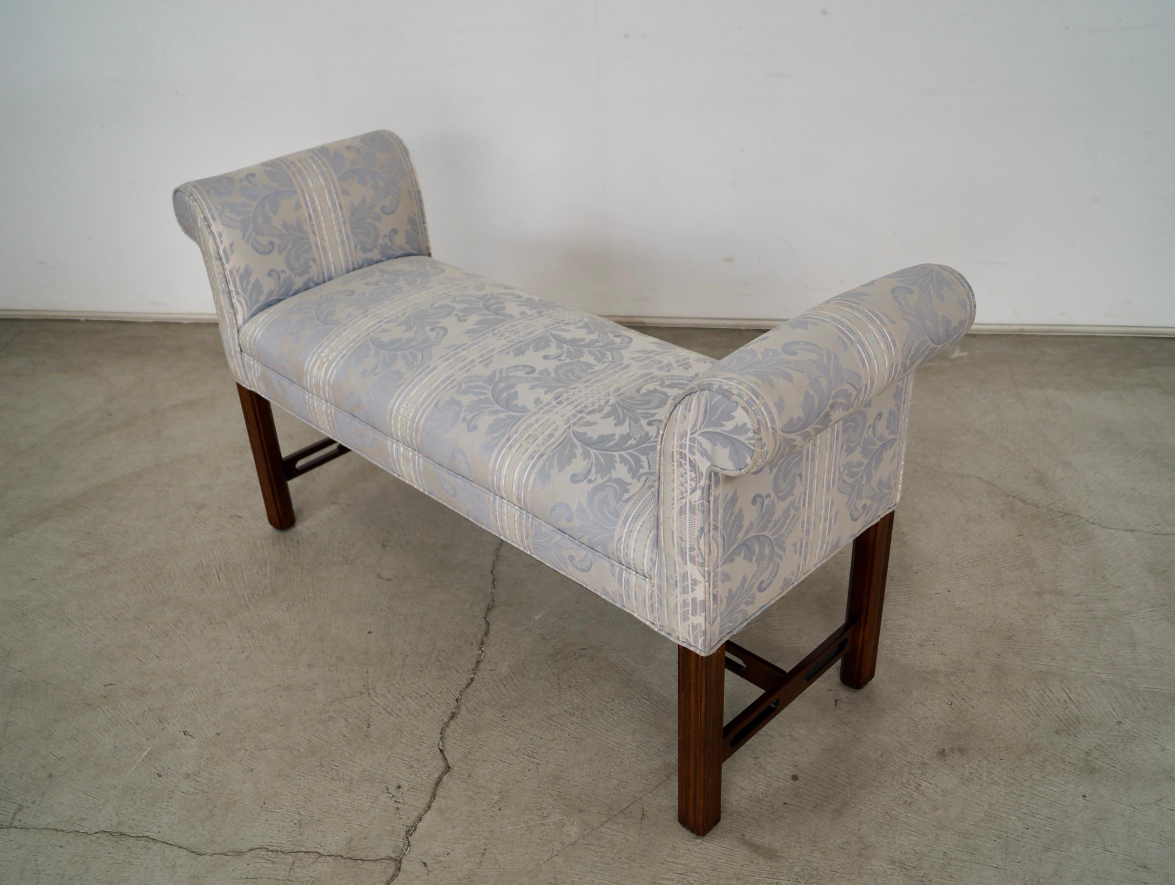Banc Hollywood Regency des années 1970 en vente 6