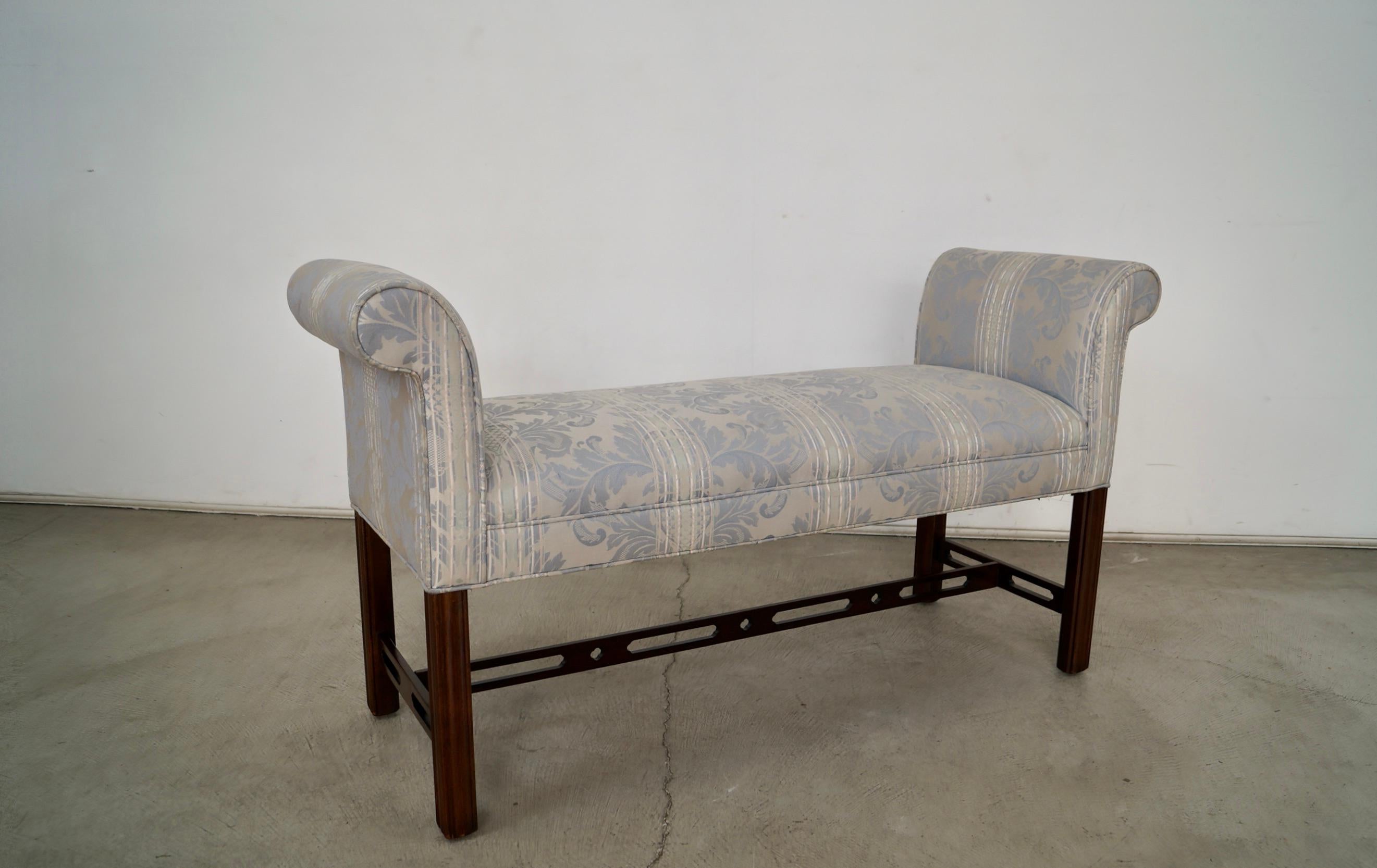 Banc Hollywood Regency des années 1970 en vente 2
