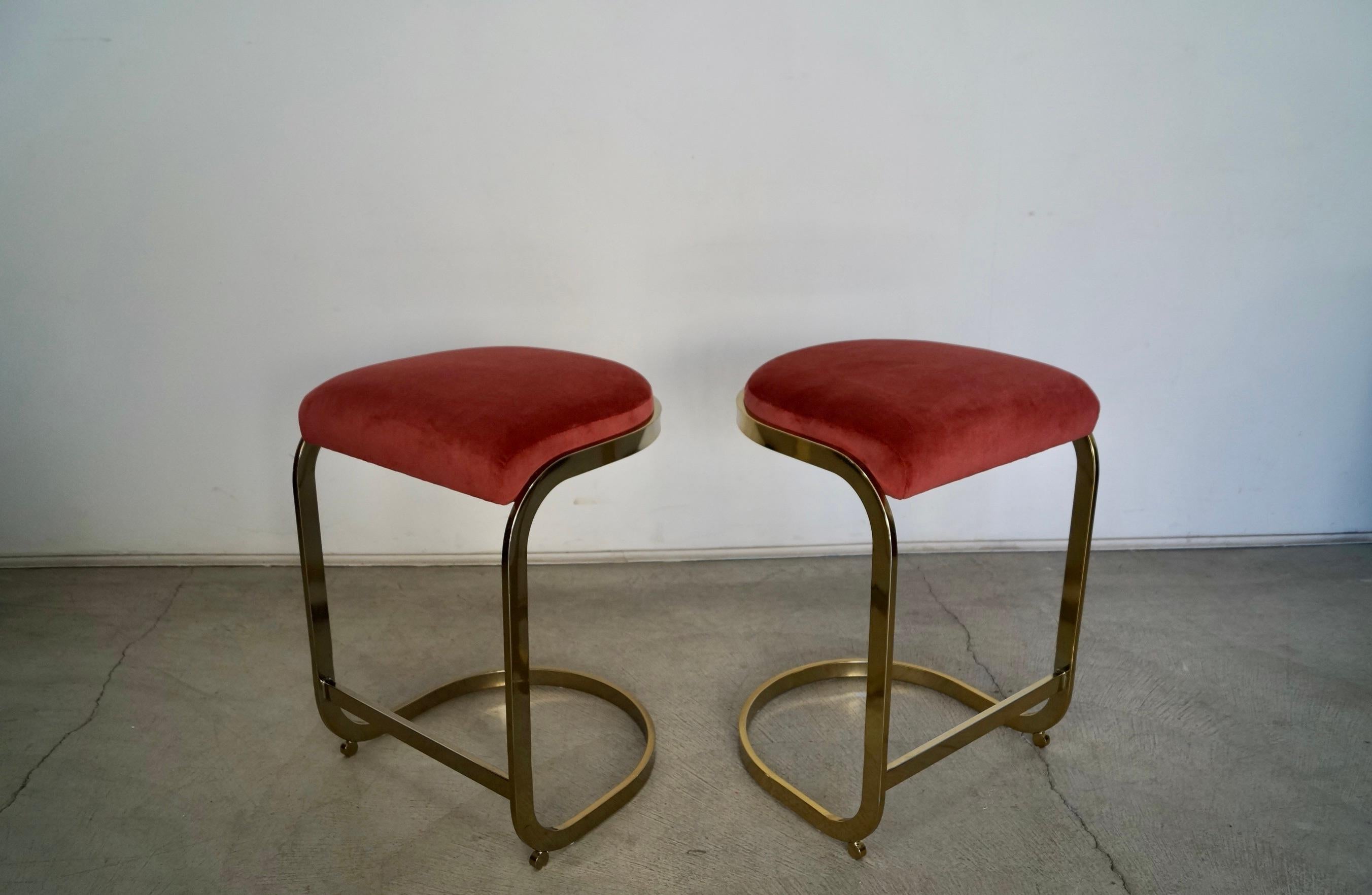 1970s Hollywood Regency Brass Counter Stools, a Pair In Excellent Condition For Sale In Burbank, CA