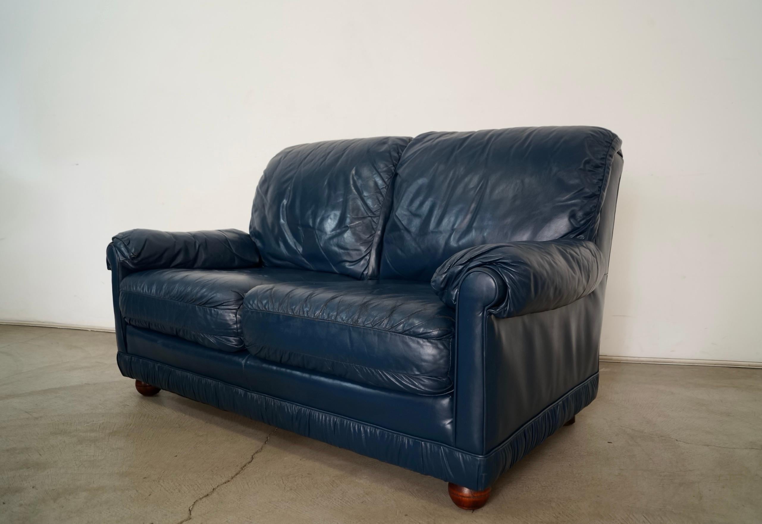 1970's Hollywood Regency Genuine Leather Navy Blue Loveseat Sofa In Good Condition In Burbank, CA