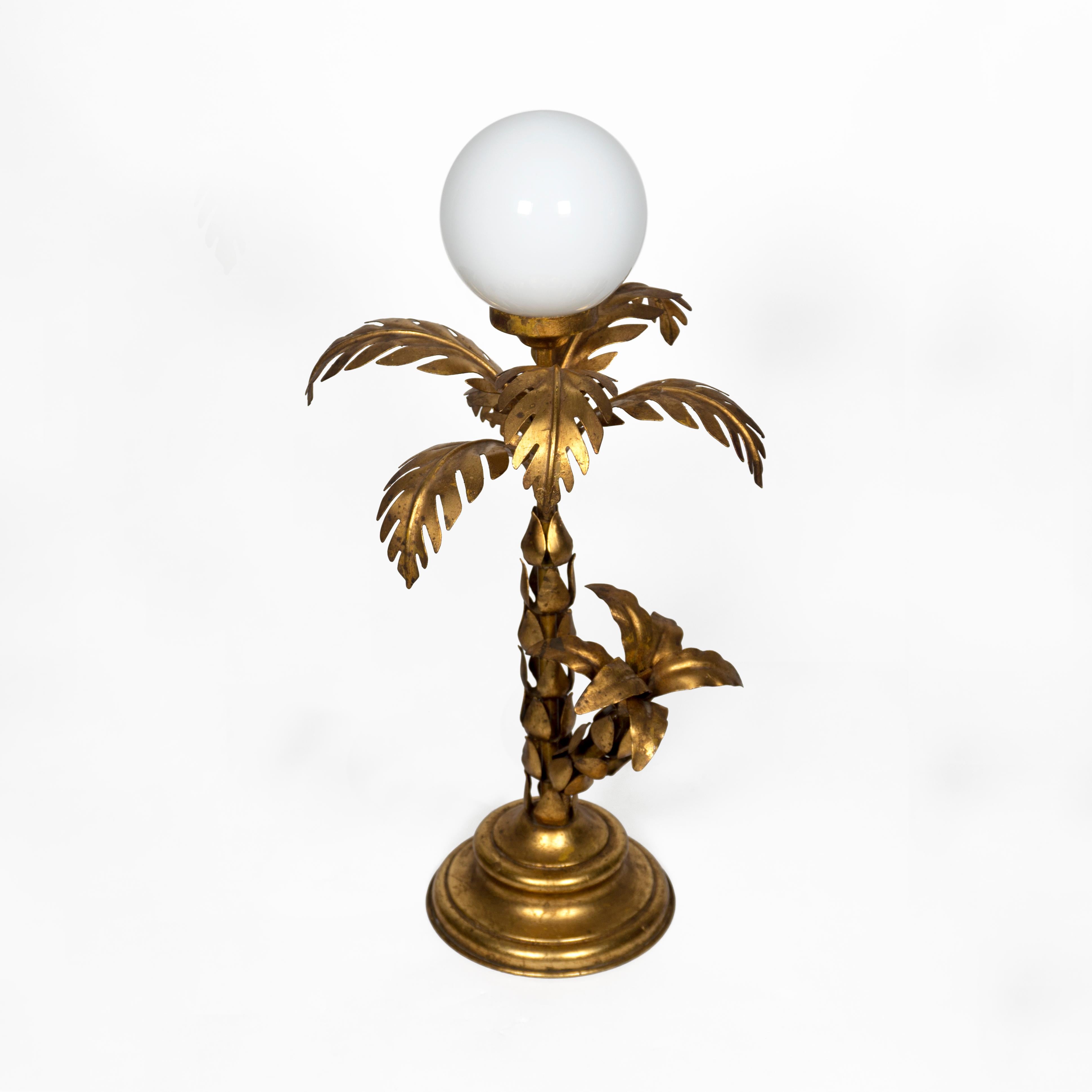 1970s Hollywood Regency Lámpara de sobremesa dorada Giltet Palm Tree Mediados de siglo Hans Kögl Moderno de mediados de siglo en venta