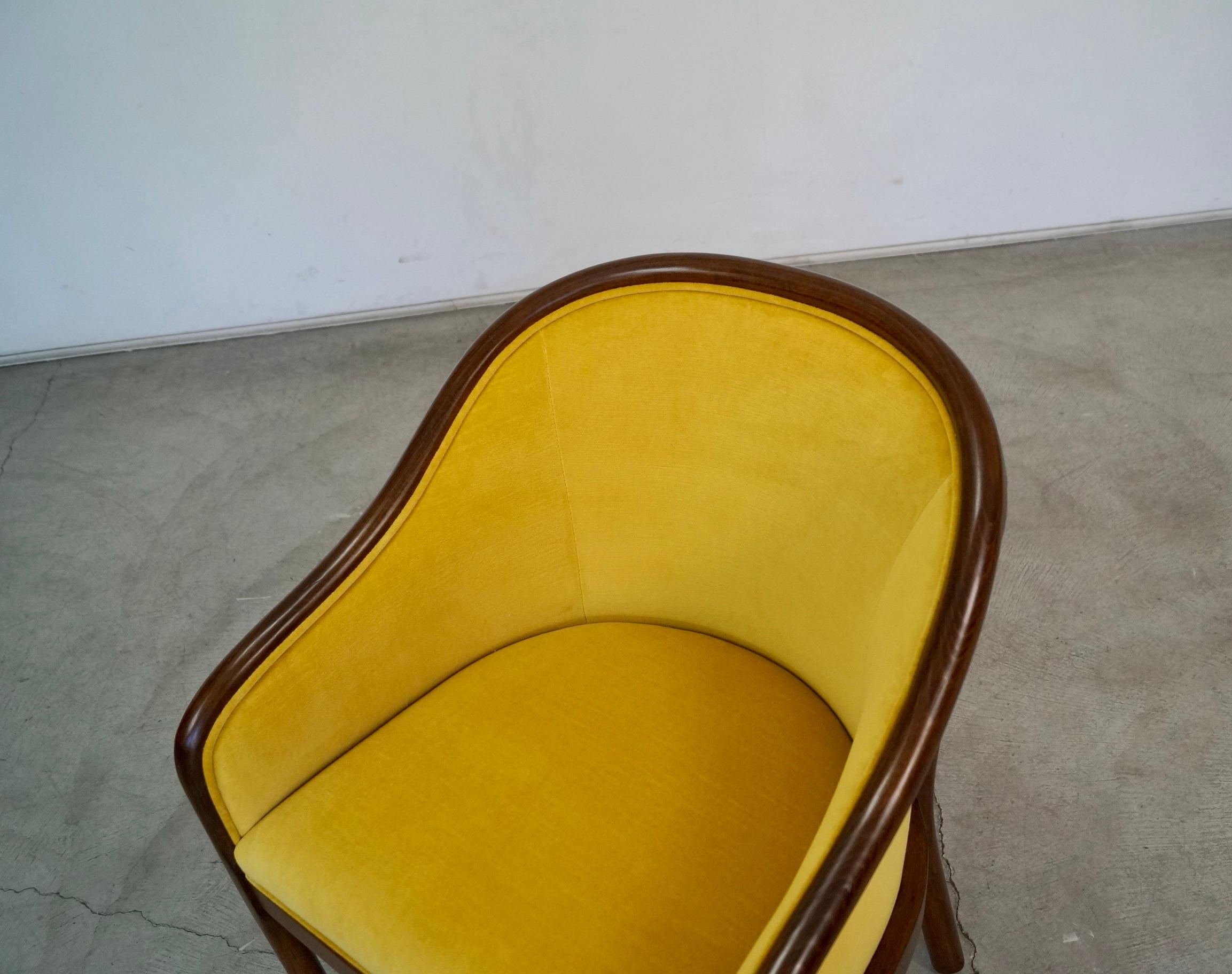 1970s Hollywood Regency Velvet Armchair For Sale 10
