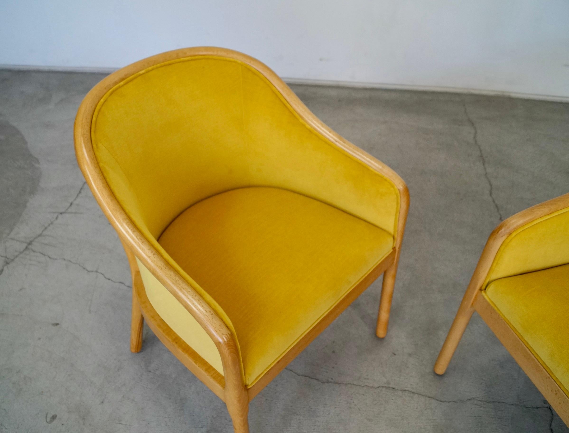 1970s Hollywood Regency Velvet Arm Chairs, a Pair 8