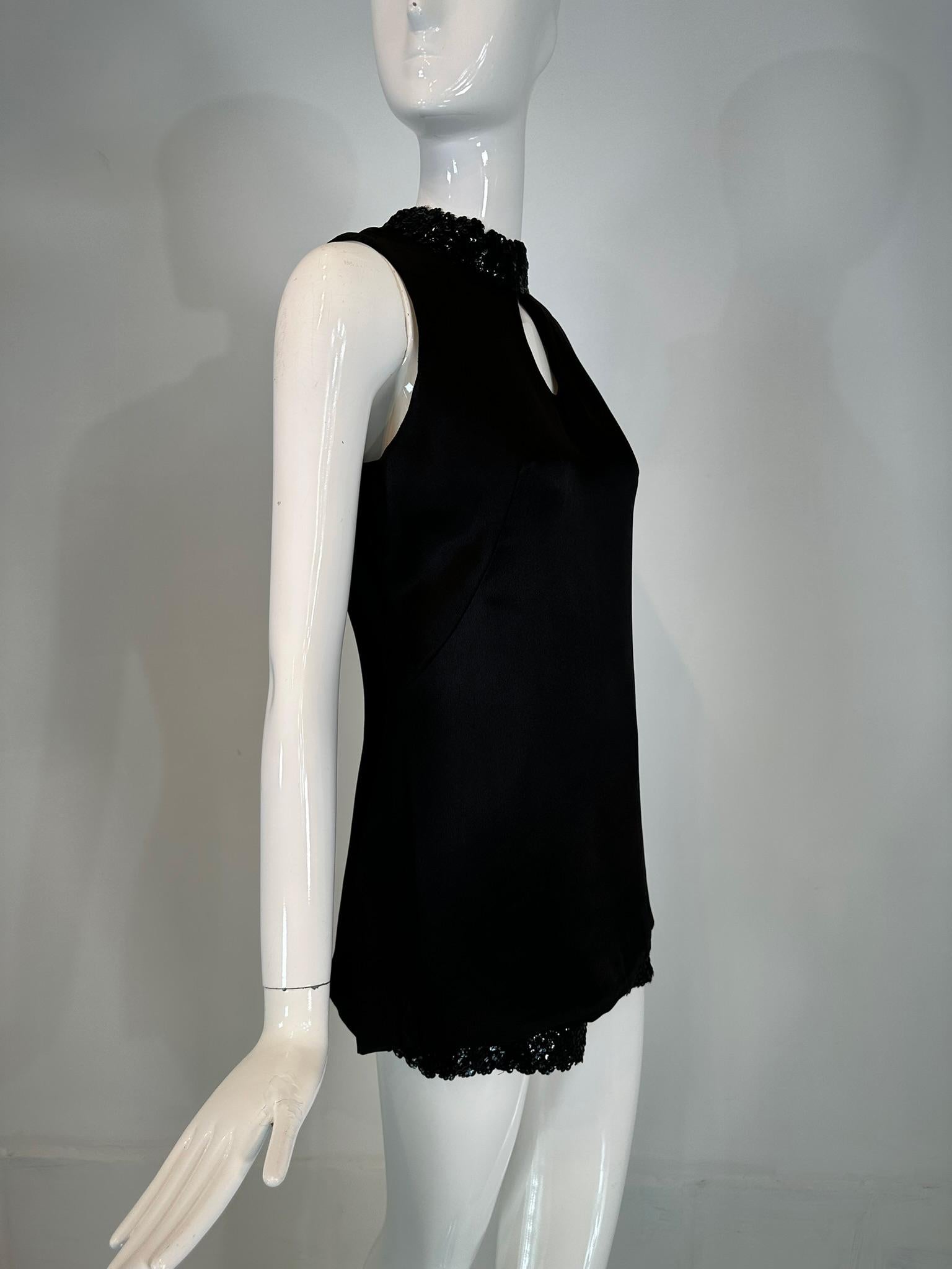 1970s Hot Pants Set Black Satin & Black Sequins Key Hole Tunic Top & Shorts In Good Condition For Sale In West Palm Beach, FL