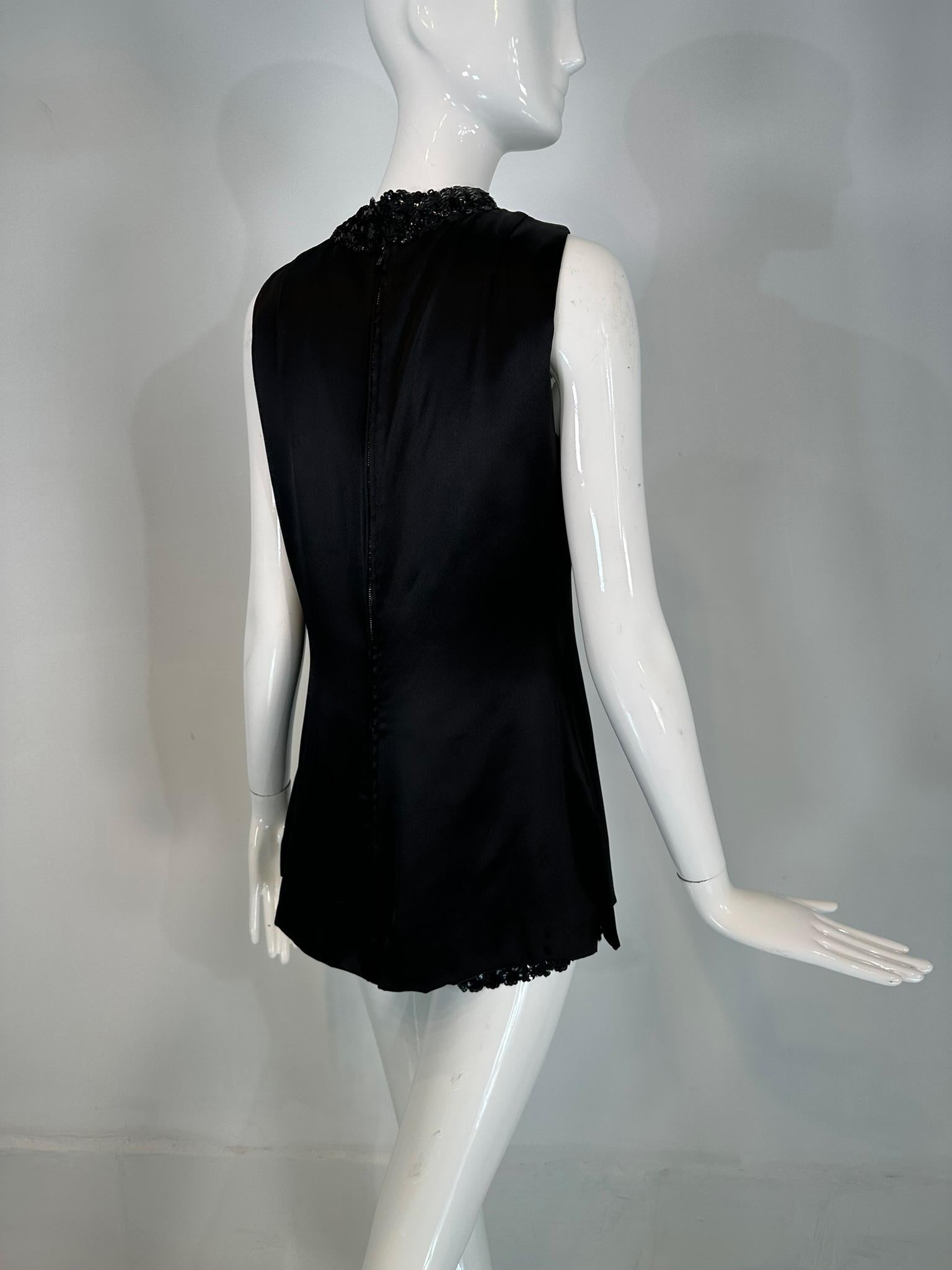 1970s Hot Pants Set Black Satin & Black Sequins Key Hole Tunic Top & Shorts For Sale 2