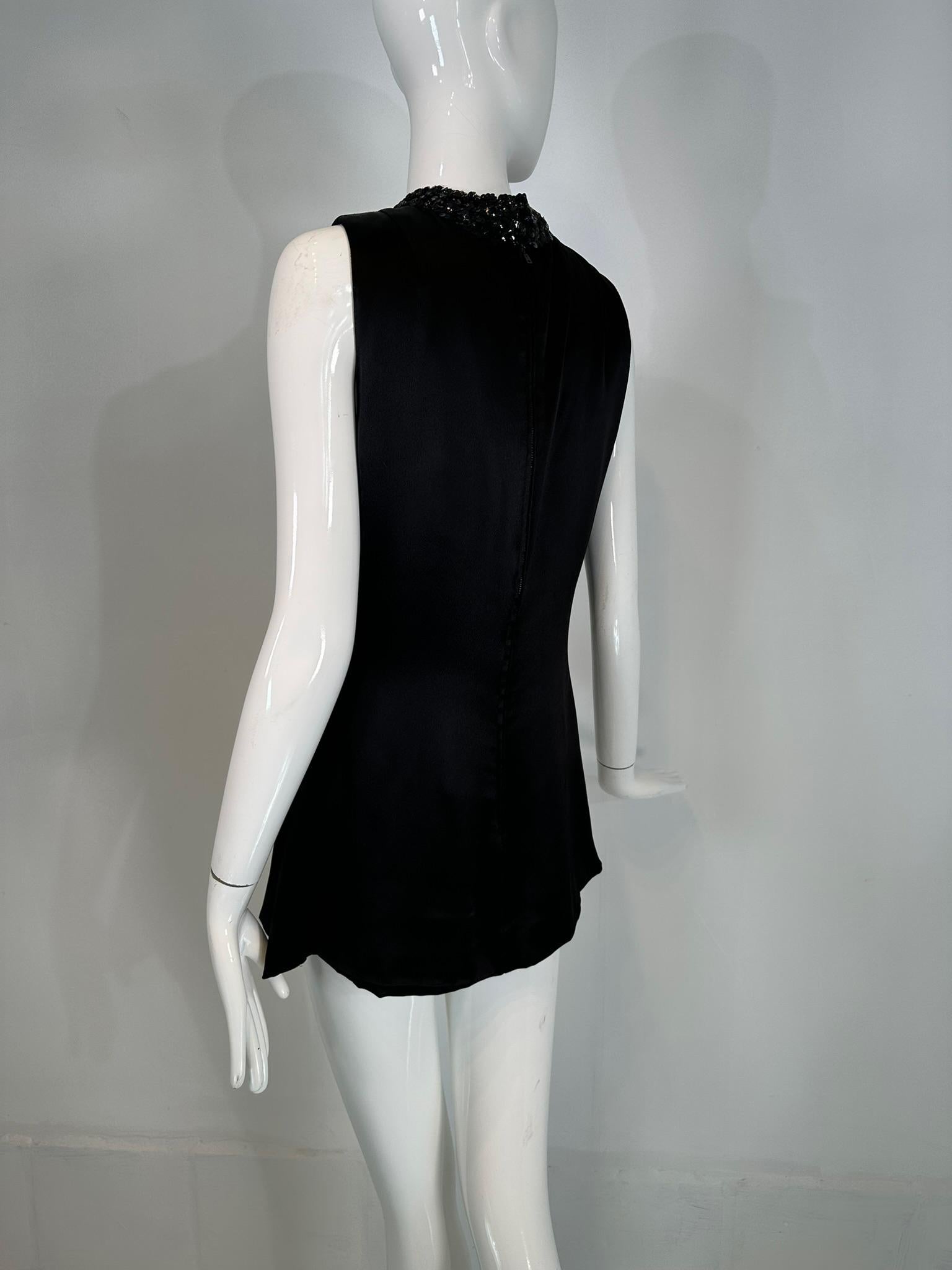 1970s Hot Pants Set Black Satin & Black Sequins Key Hole Tunic Top & Shorts For Sale 4