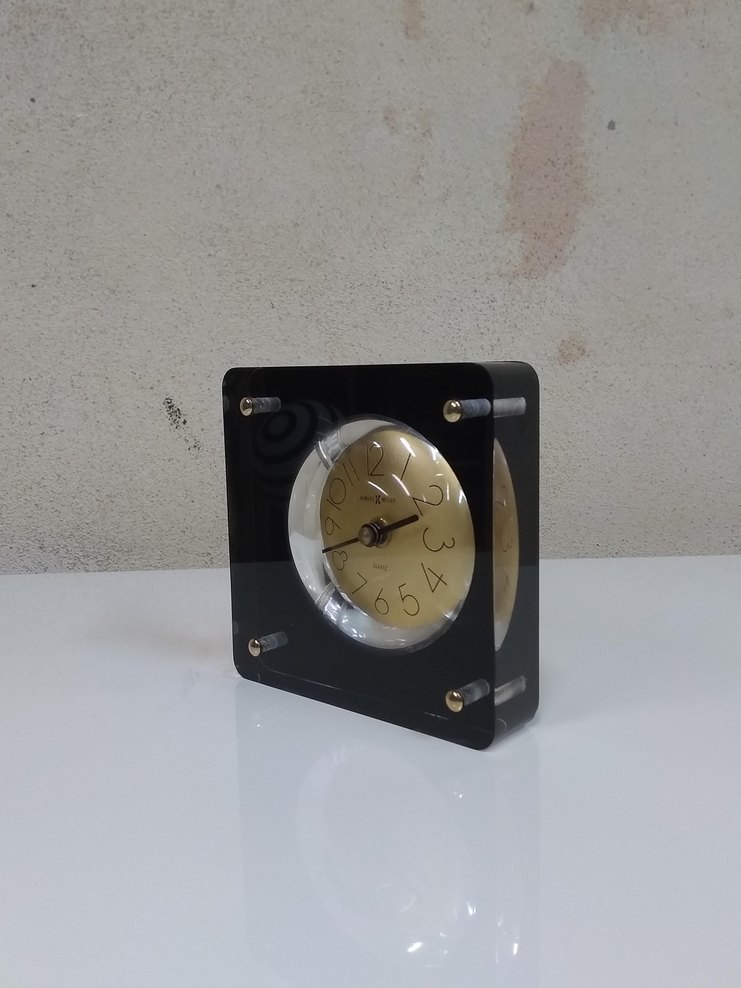 1970s Howard Miller Table Desk Clock in Lucite Block with Gold Dial In Good Condition In Denver, CO