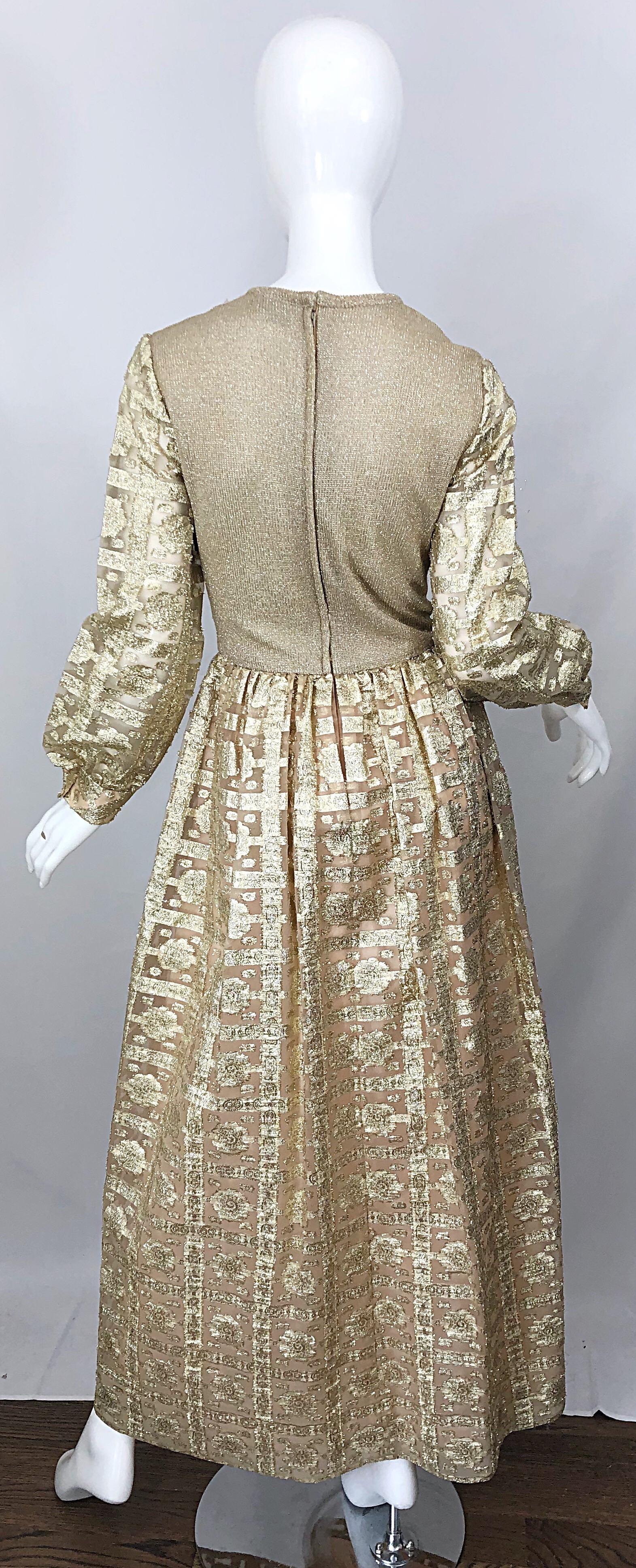 1970s Huey WALTZER for Mannequin Gold Metallic Knit + Silk Vintage Maxi Dress en venta 8