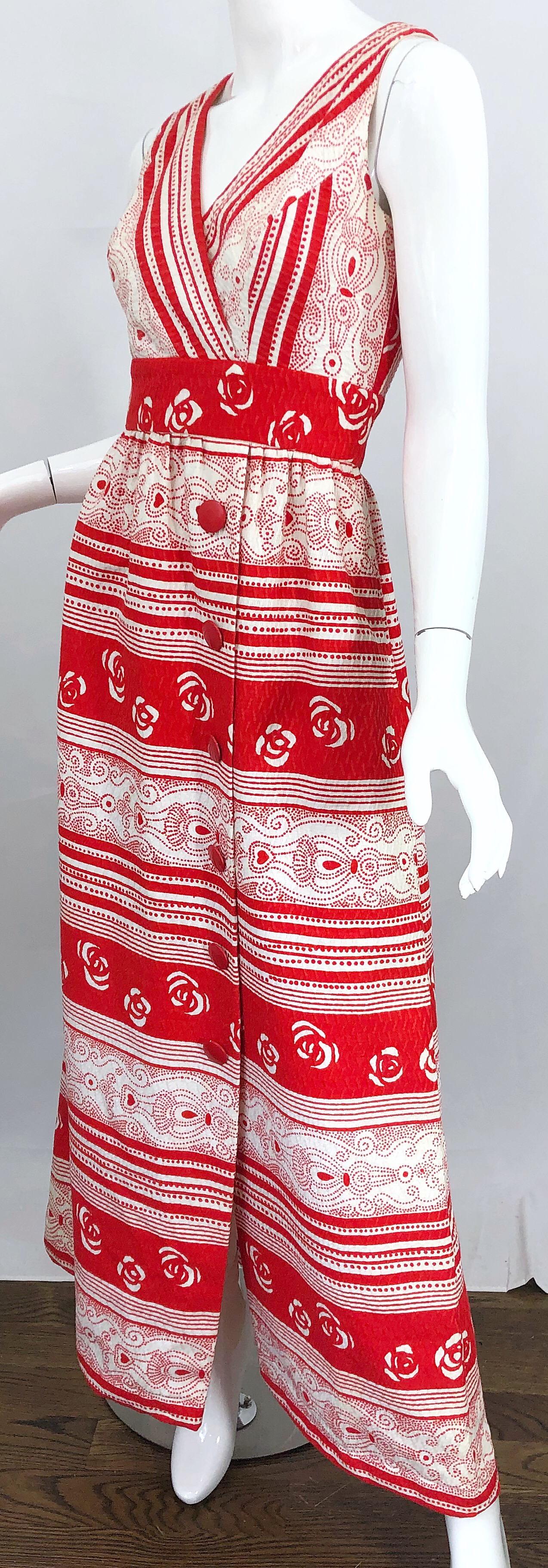 1970s Huey Waltzer for Mannequin Heart and Flower Print Pique Cotton Maxi Dress For Sale 5
