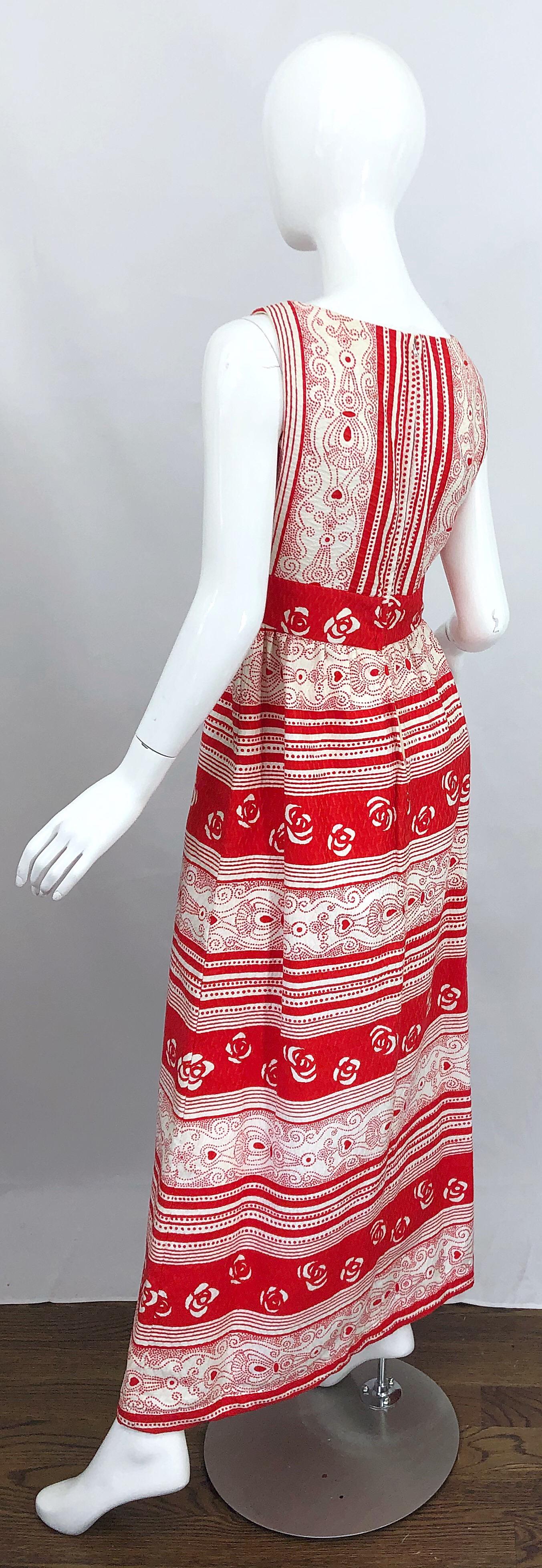 1970s Huey Waltzer for Mannequin Heart and Flower Print Pique Cotton Maxi Dress For Sale 6