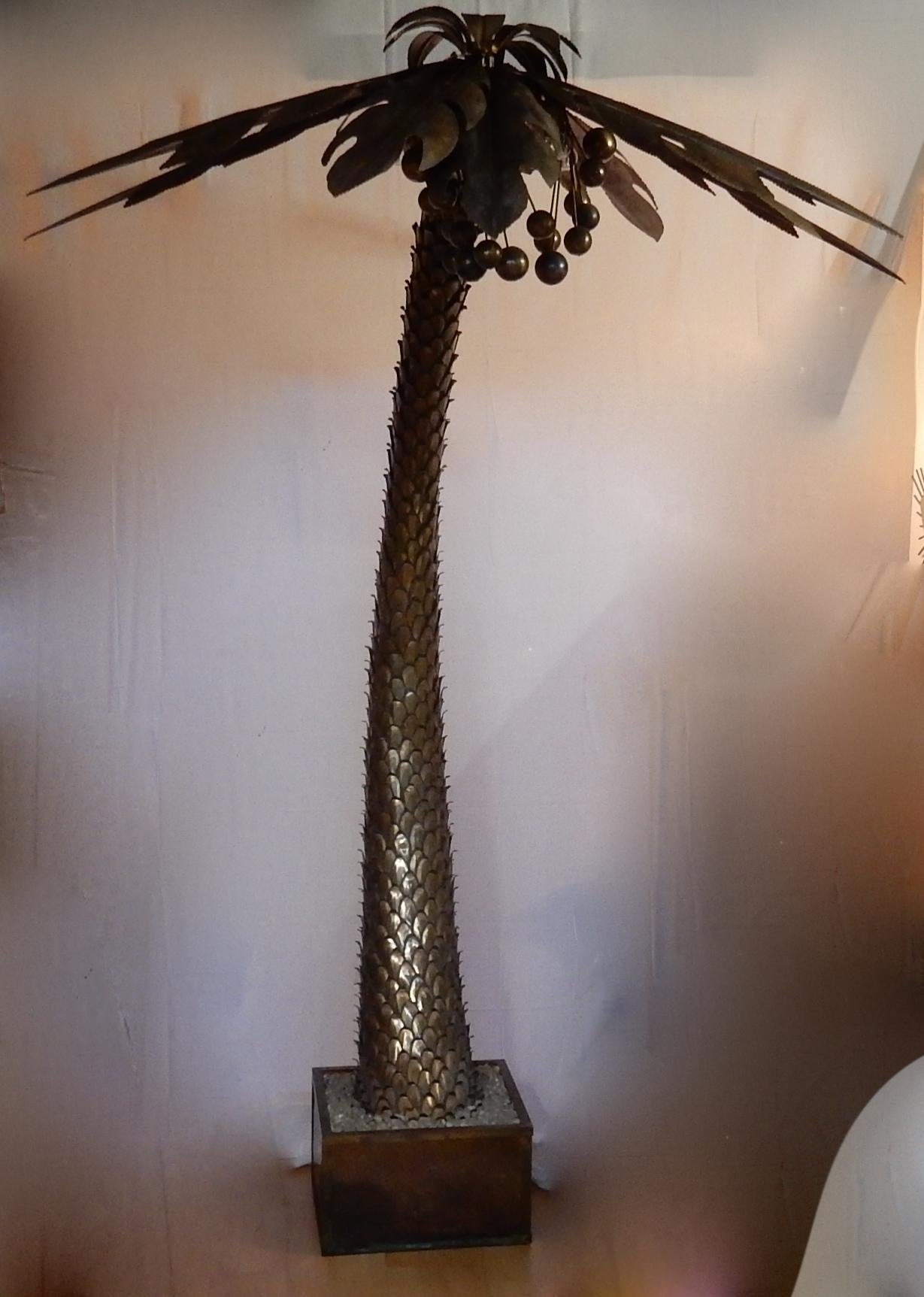 Lighting Palm Tree in Gilded Polished Brass/Iron, in the style of Maison Jansen 7