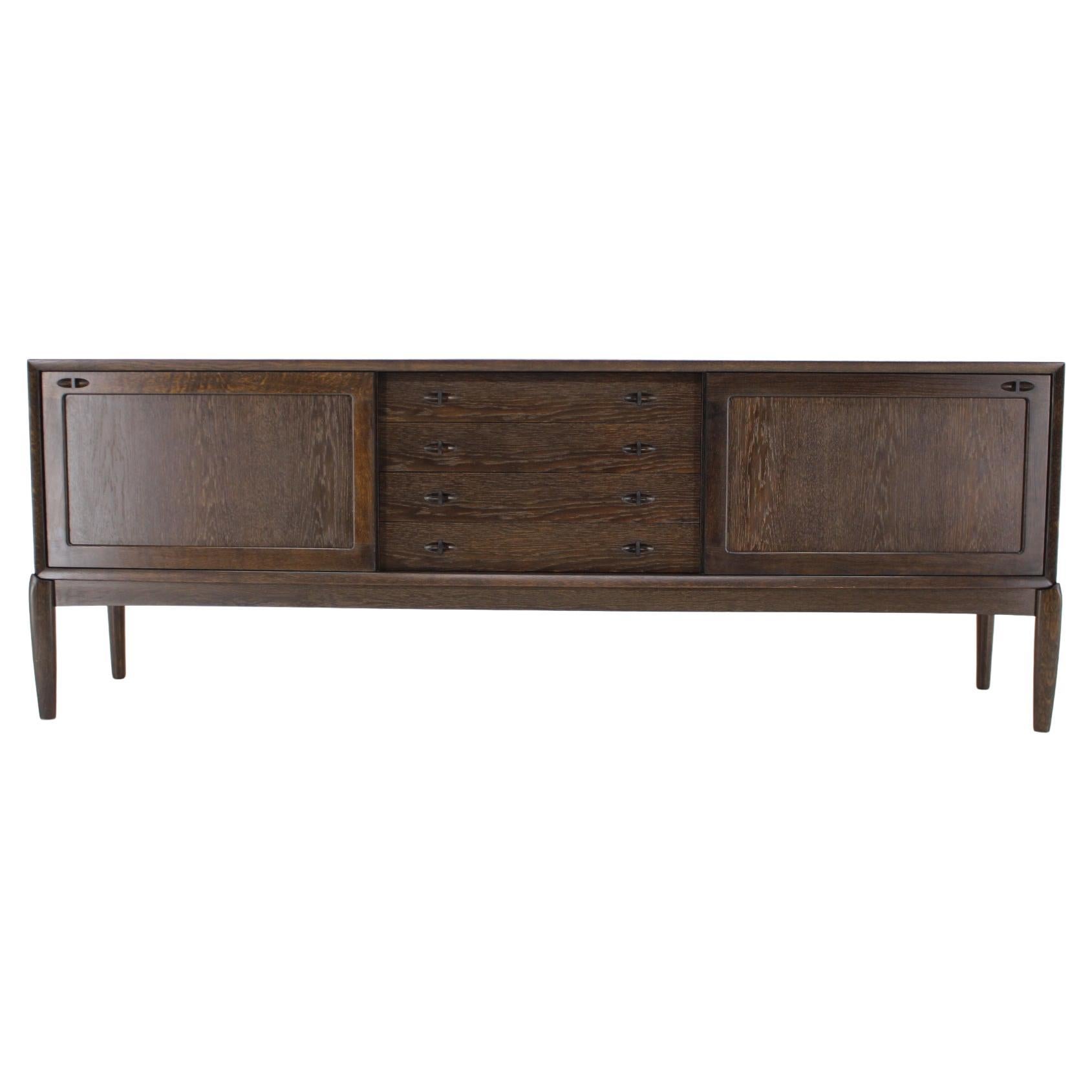 Sideboard aus gebeizter Eiche von H.W.Klein für Bramin, Dänemark, 1970er Jahre 