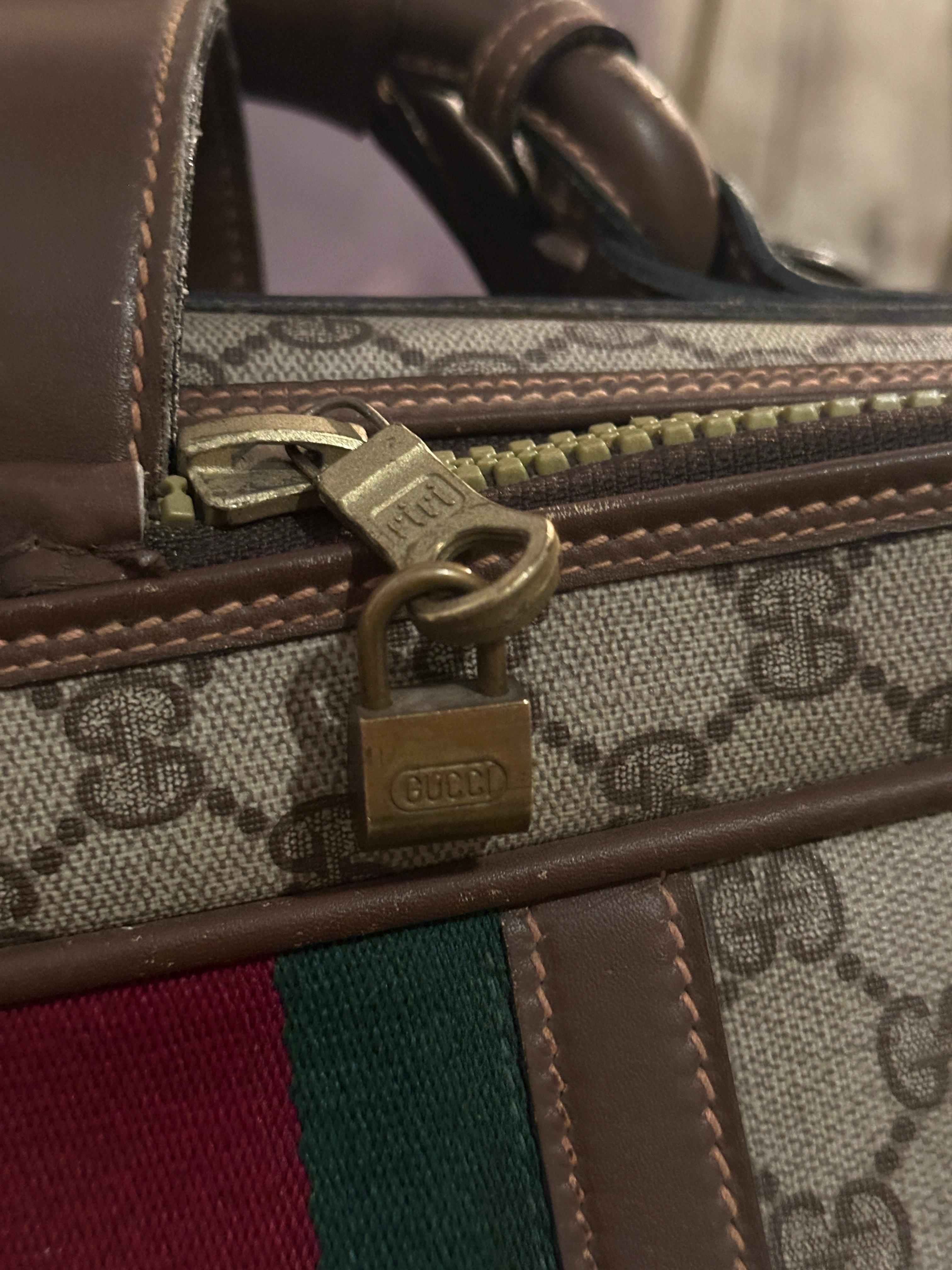 1970s Iconic Beige and Brown Canvas Suitcase by Gucci For Sale 9