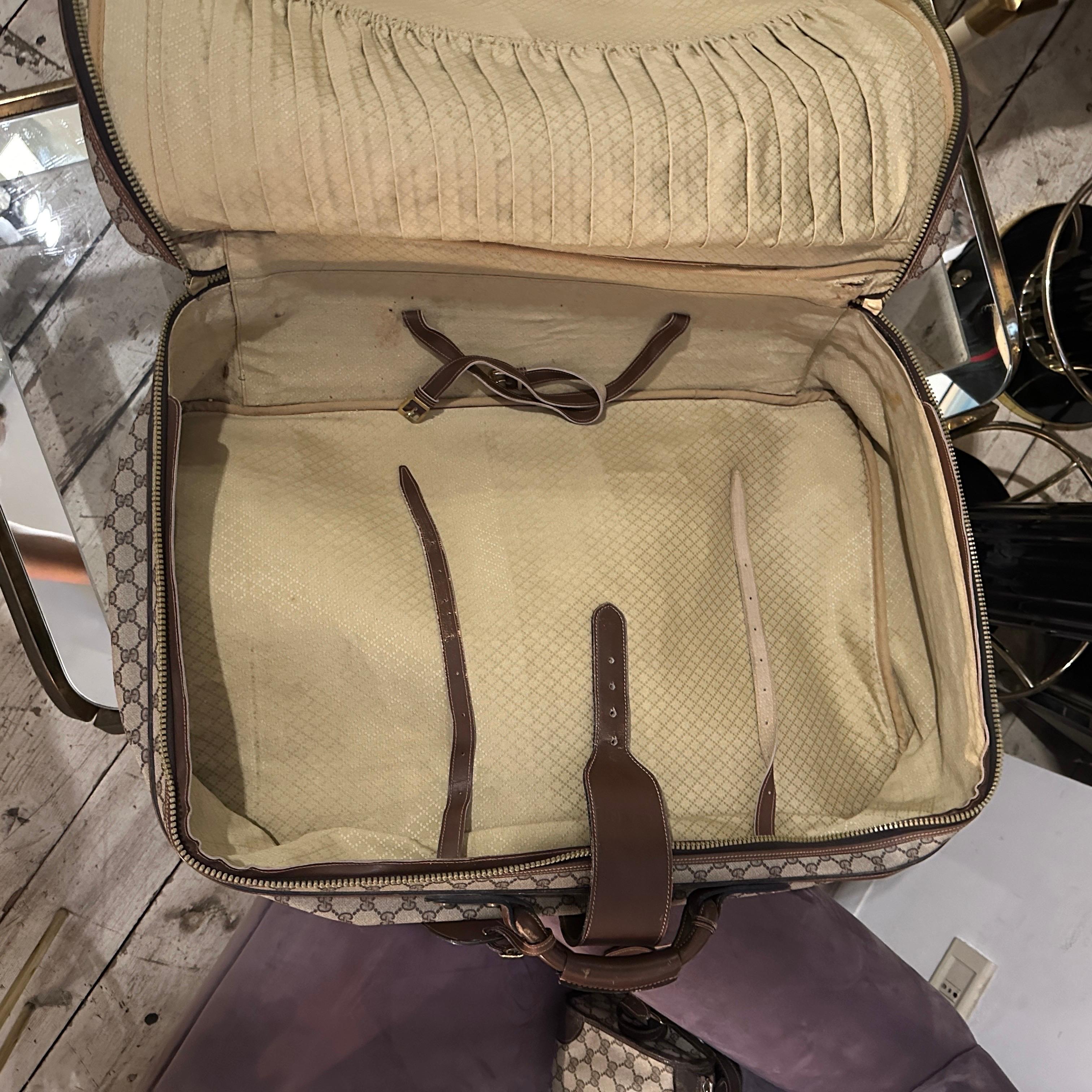 1970s Iconic Beige and Brown Canvas Suitcase by Gucci For Sale 10
