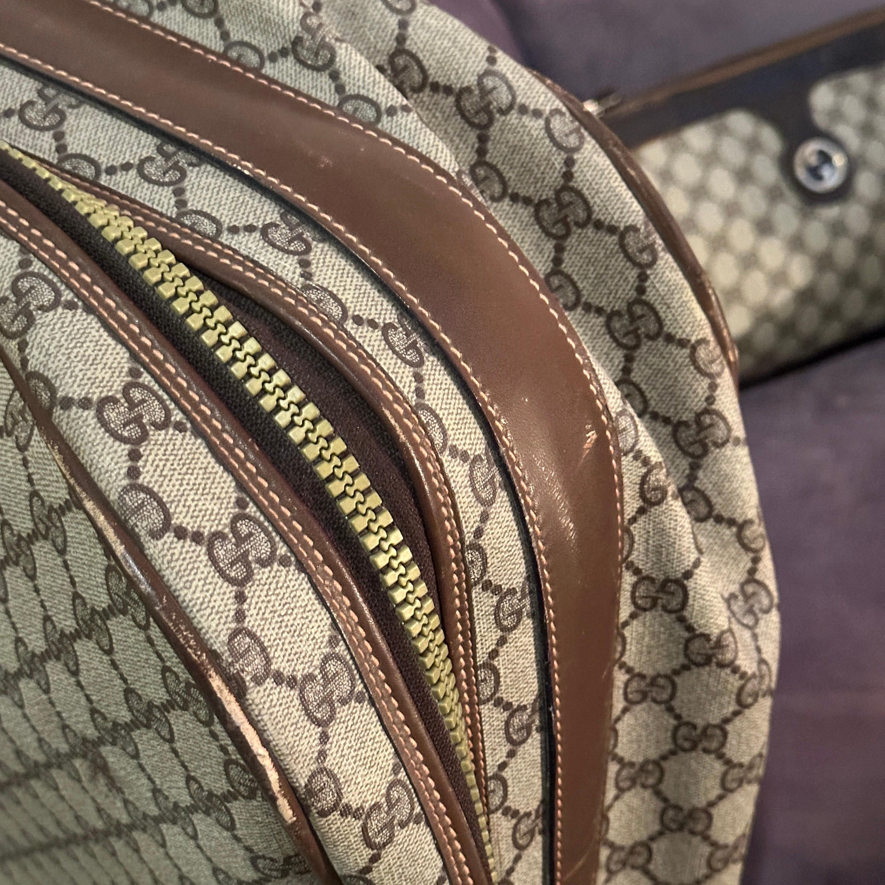 1970s Iconic Beige and Brown Canvas Suitcase by Gucci For Sale 4