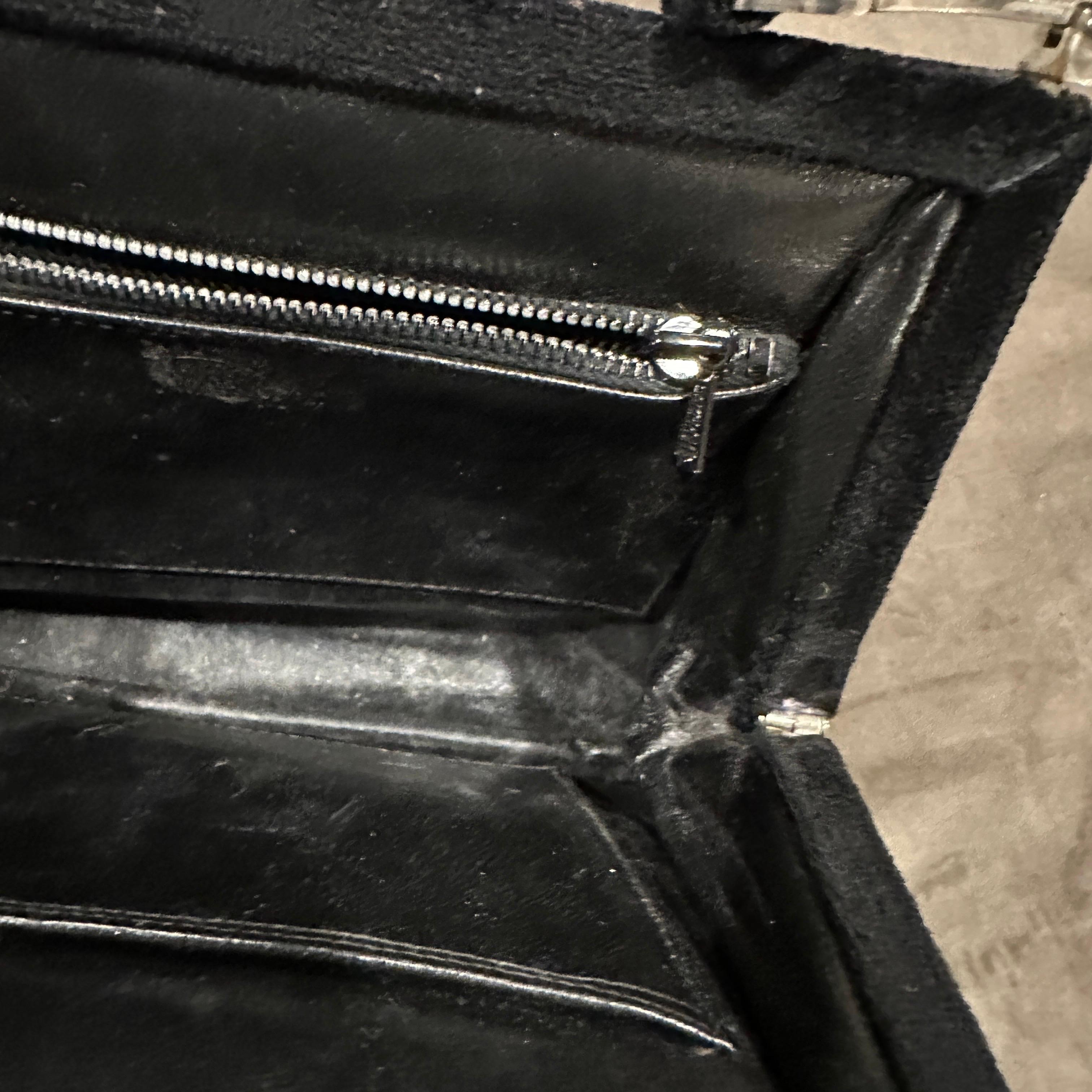 1970er Jahre Ikonische Handtasche aus schwarzem Samt von Roberta di Camerino im Angebot 2