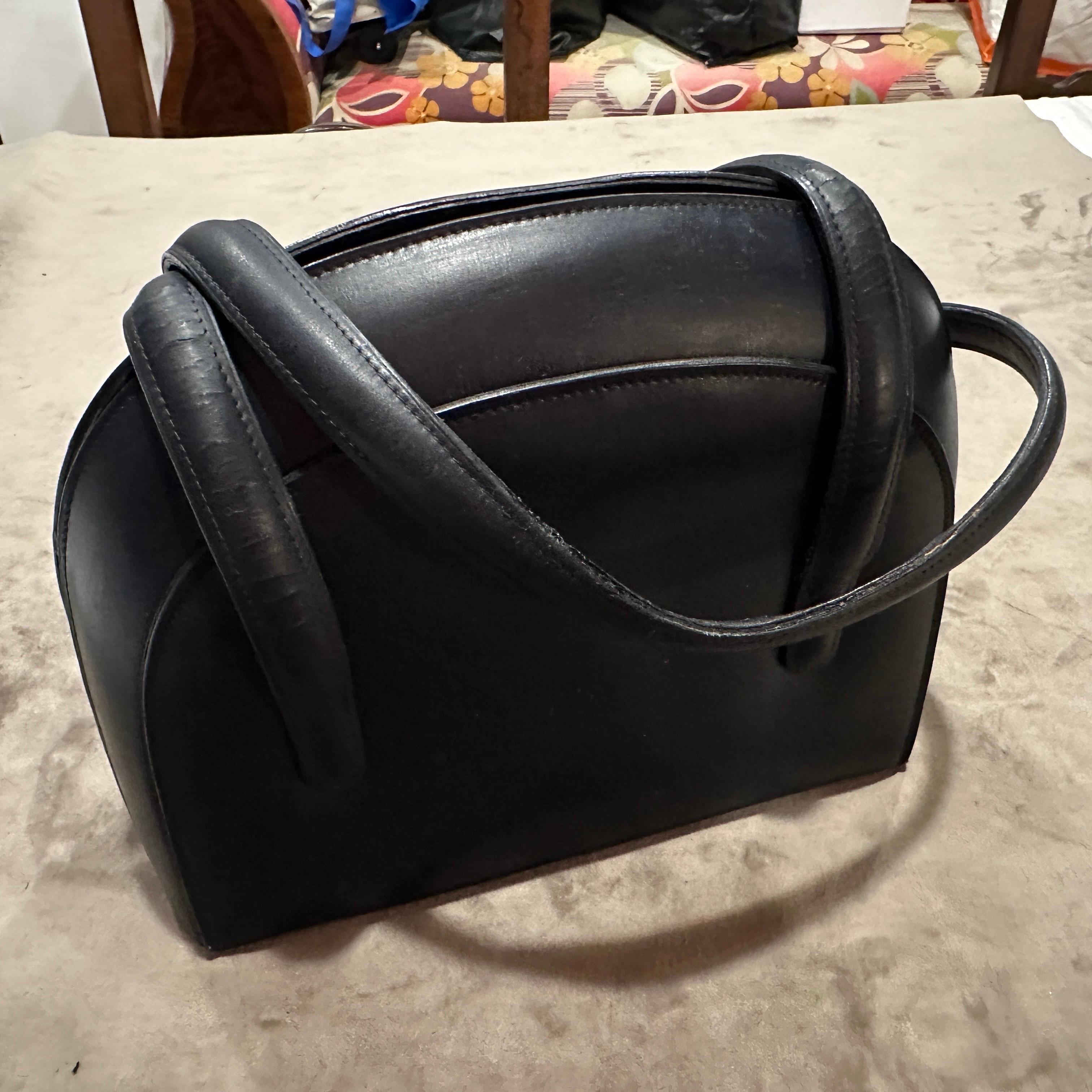 1970er Jahre Ikonische Gucci Oyster Handtasche aus blauem und rotem Leder im Angebot 2