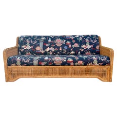 1970er Jahre makellos gesteppt Chinoiserie Stil Rattan Reed Sofa