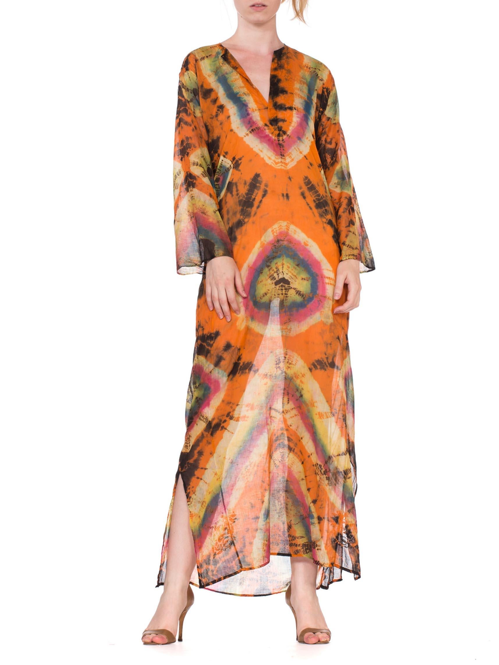 1970'S Orange & Blue Cotton Voile Indian Embroidered Tie Dye Kaftan Dress In Excellent Condition In New York, NY