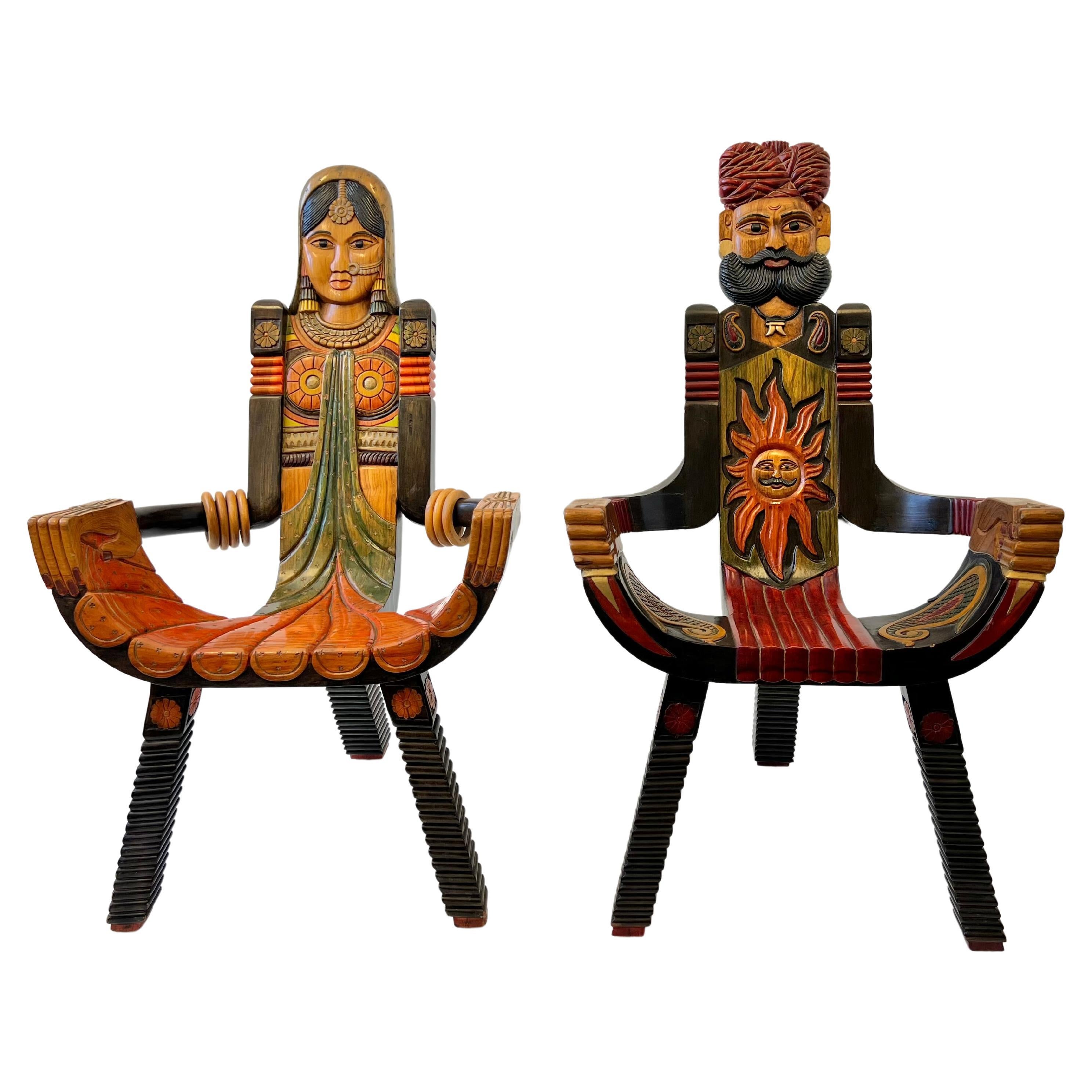 1970's Indian Tripod weibliche und männliche Stühle  im Angebot