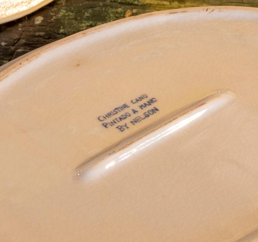 Sopera individual de porcelana pintada a mano de los años 70  con Inscripción en venta 1