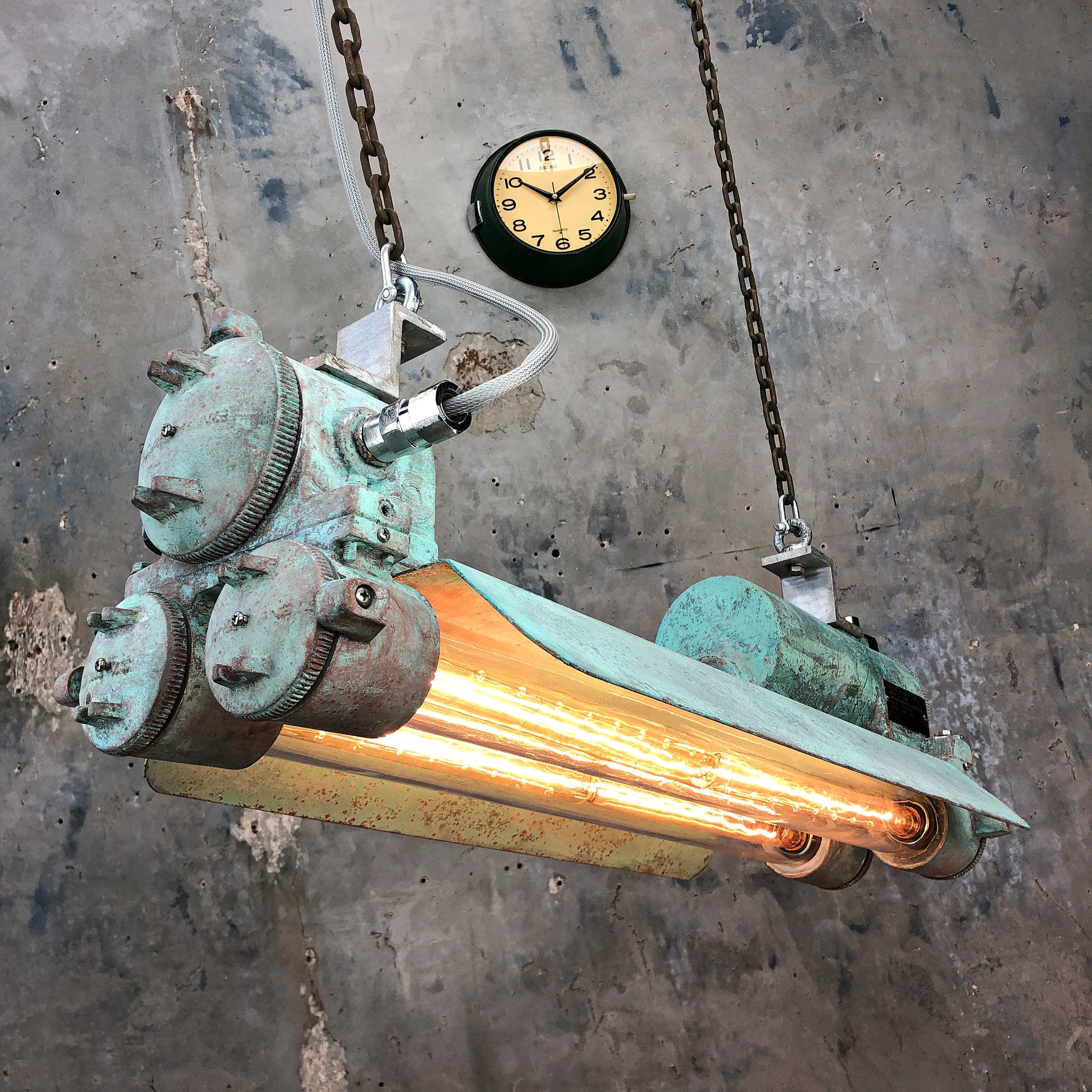 Reclaimed vintage industrial Korean flameproof striplight made by Daeyang in the 1970's with an applied copper based verdigris rust effect.
 
Original item salvaged from supertankers and military vessels then professionally restored by Loomlight in